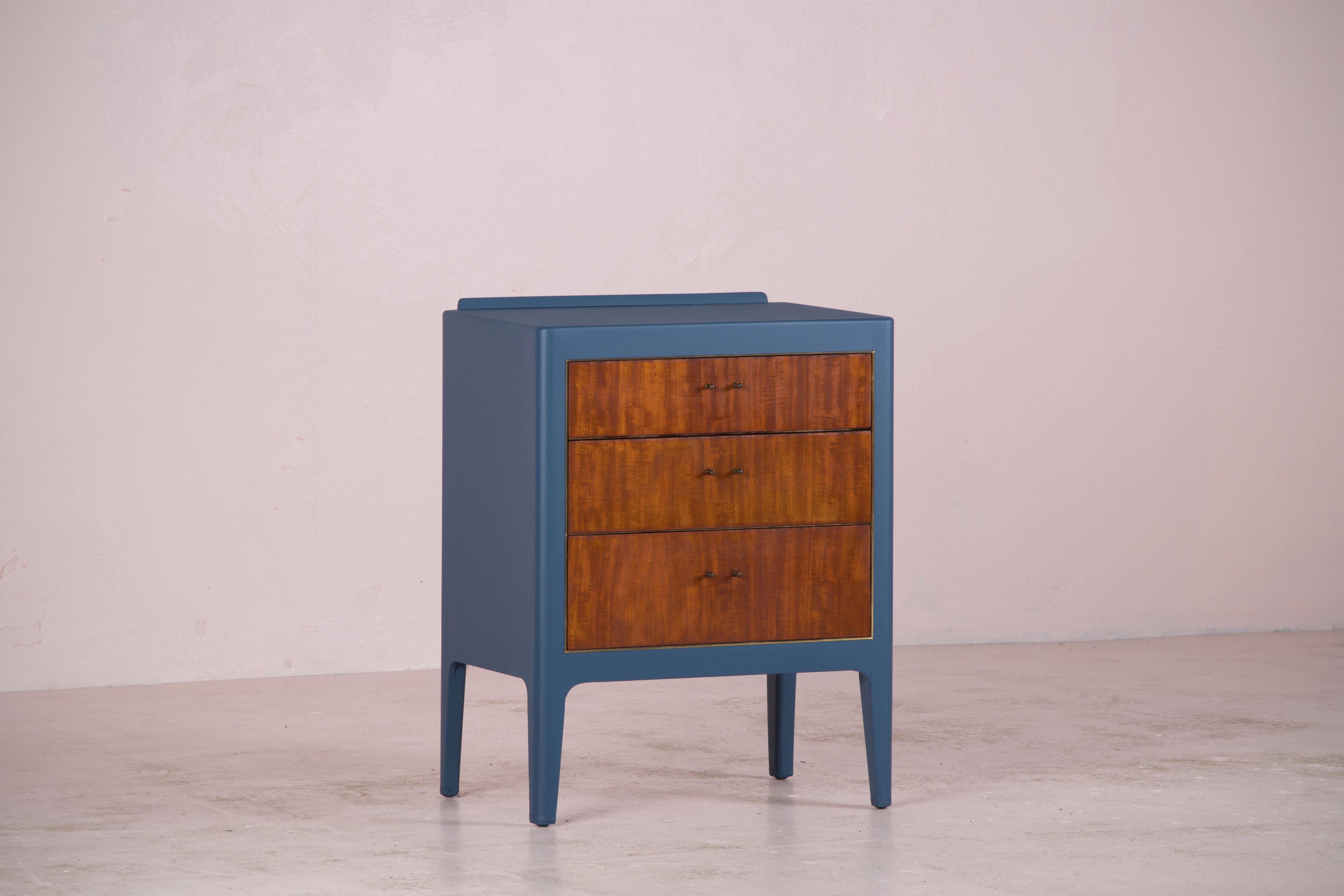 1950s Chest of Drawers in Sapelli Hand Painted in Navy Blue In Good Condition In Wiesbaden, DE