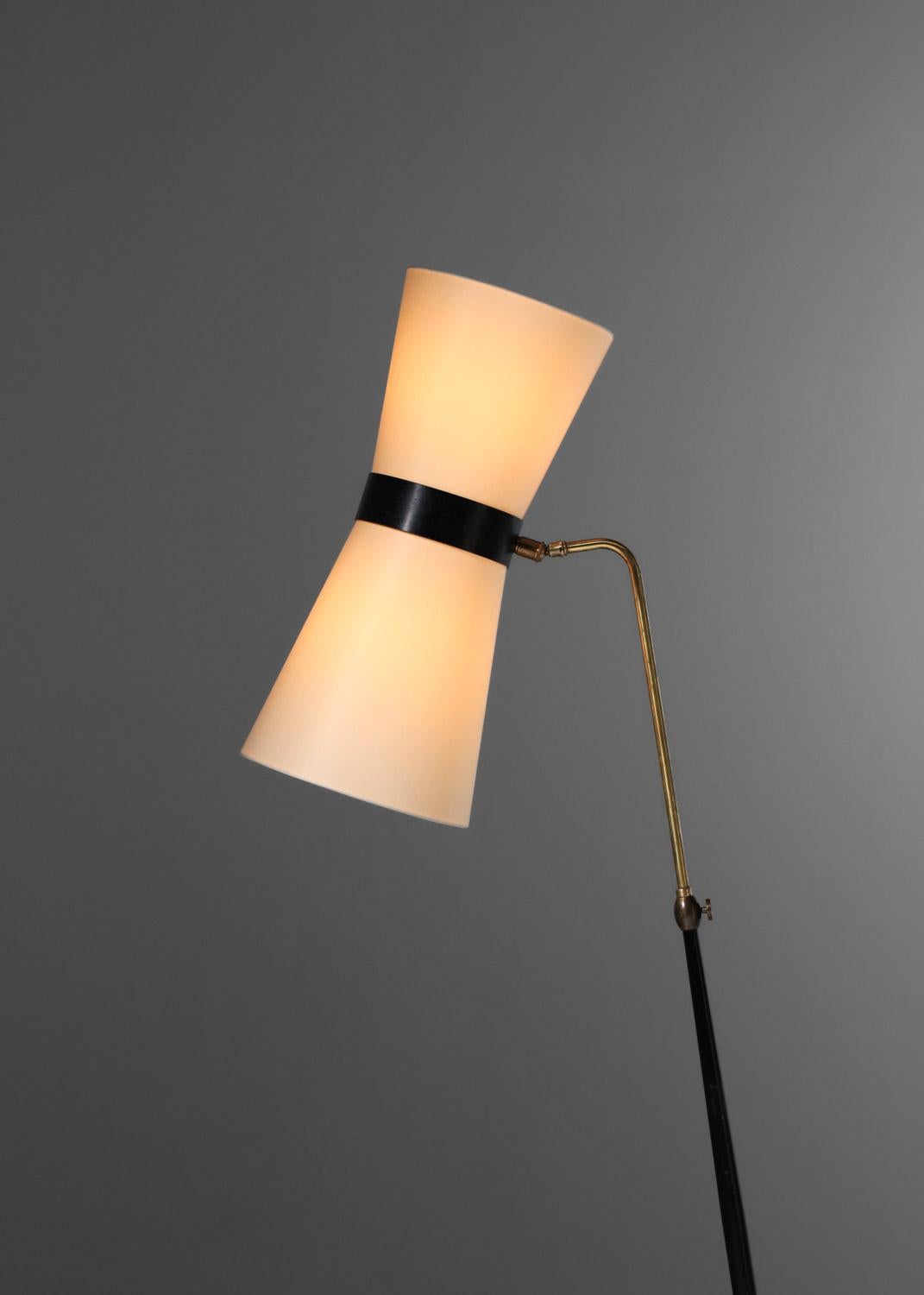 50er Jahre französische Stehlampe mit Diabolo-Schirm (Mitte des 20. Jahrhunderts) im Angebot