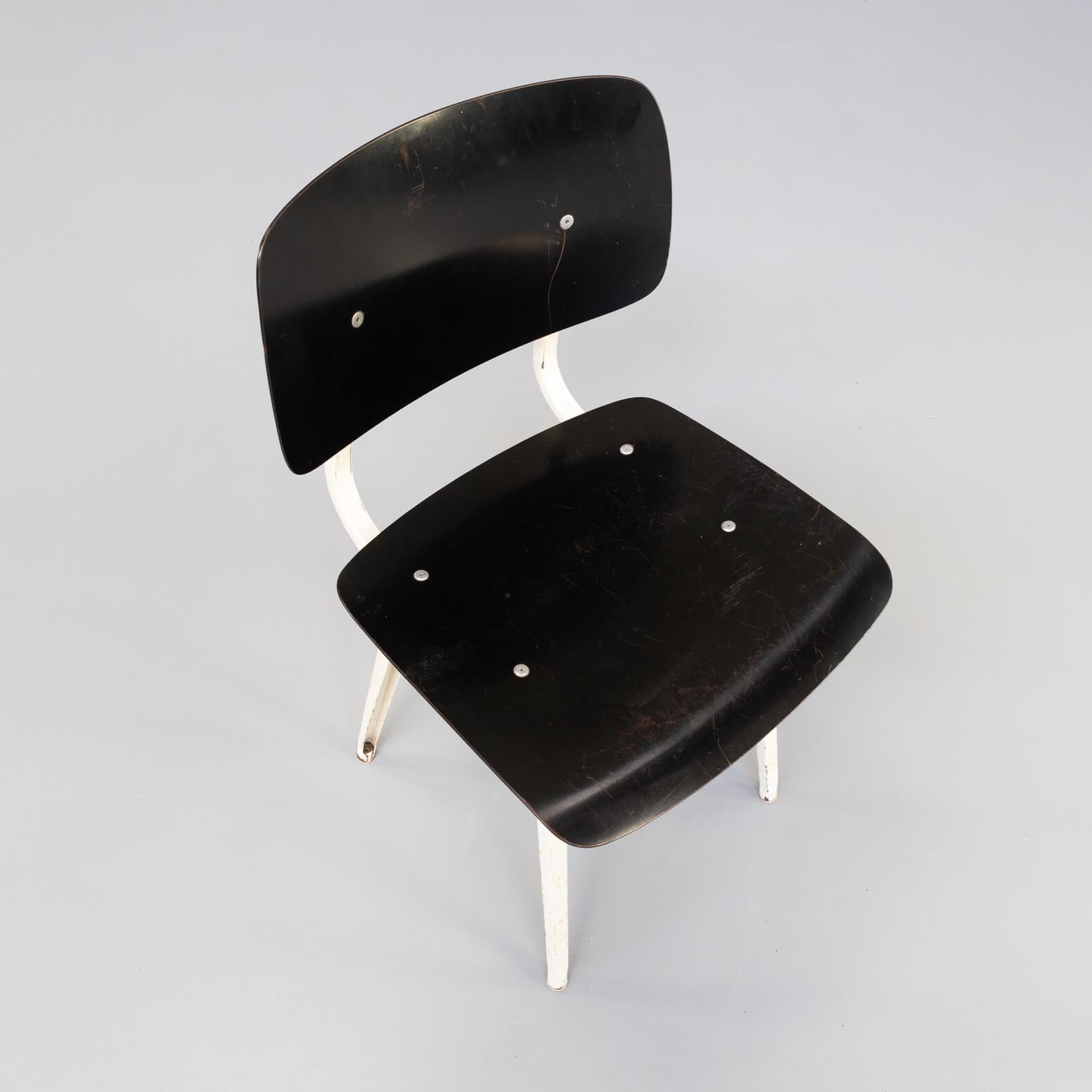 50s Friso Kramer ‘revolt’ Chair for Ahrend de Cirkel Set/8 For Sale 5