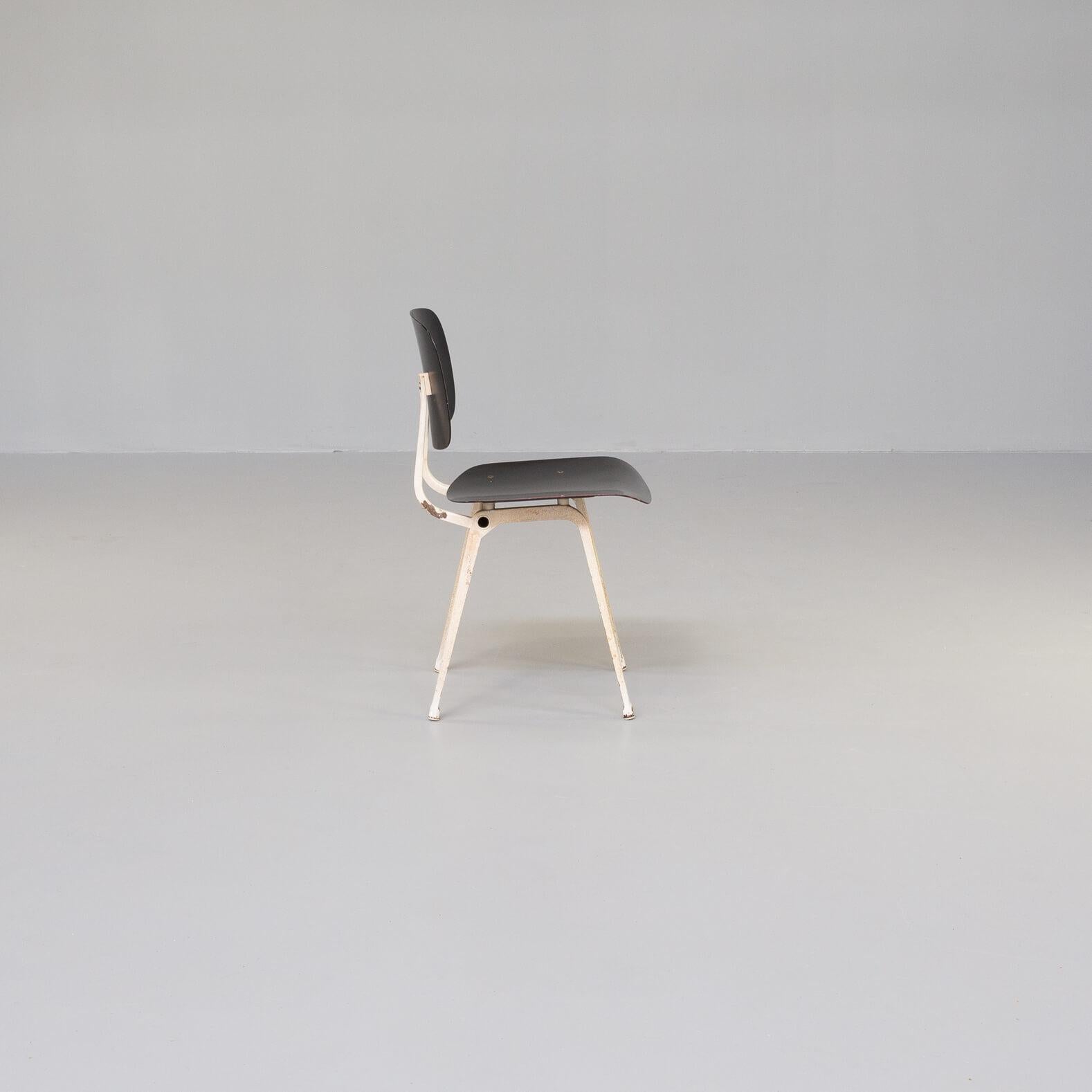50s Friso Kramer ‘revolt’ Chair for Ahrend de Cirkel Set/8 For Sale 1