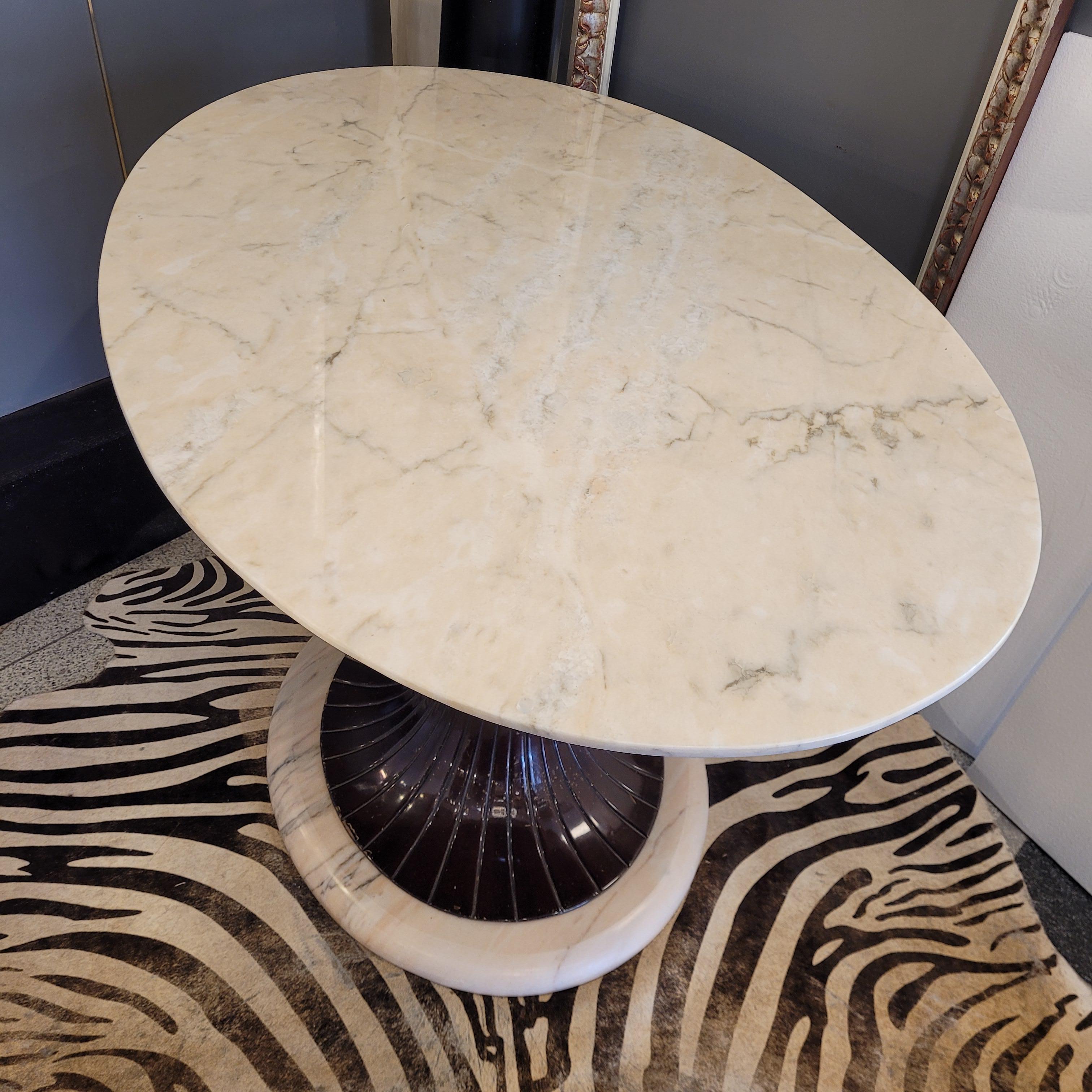 Table Vittorio Dassi Italie blanc rose tendre noir table de salle à manger en marbre Calacatta en vente 2