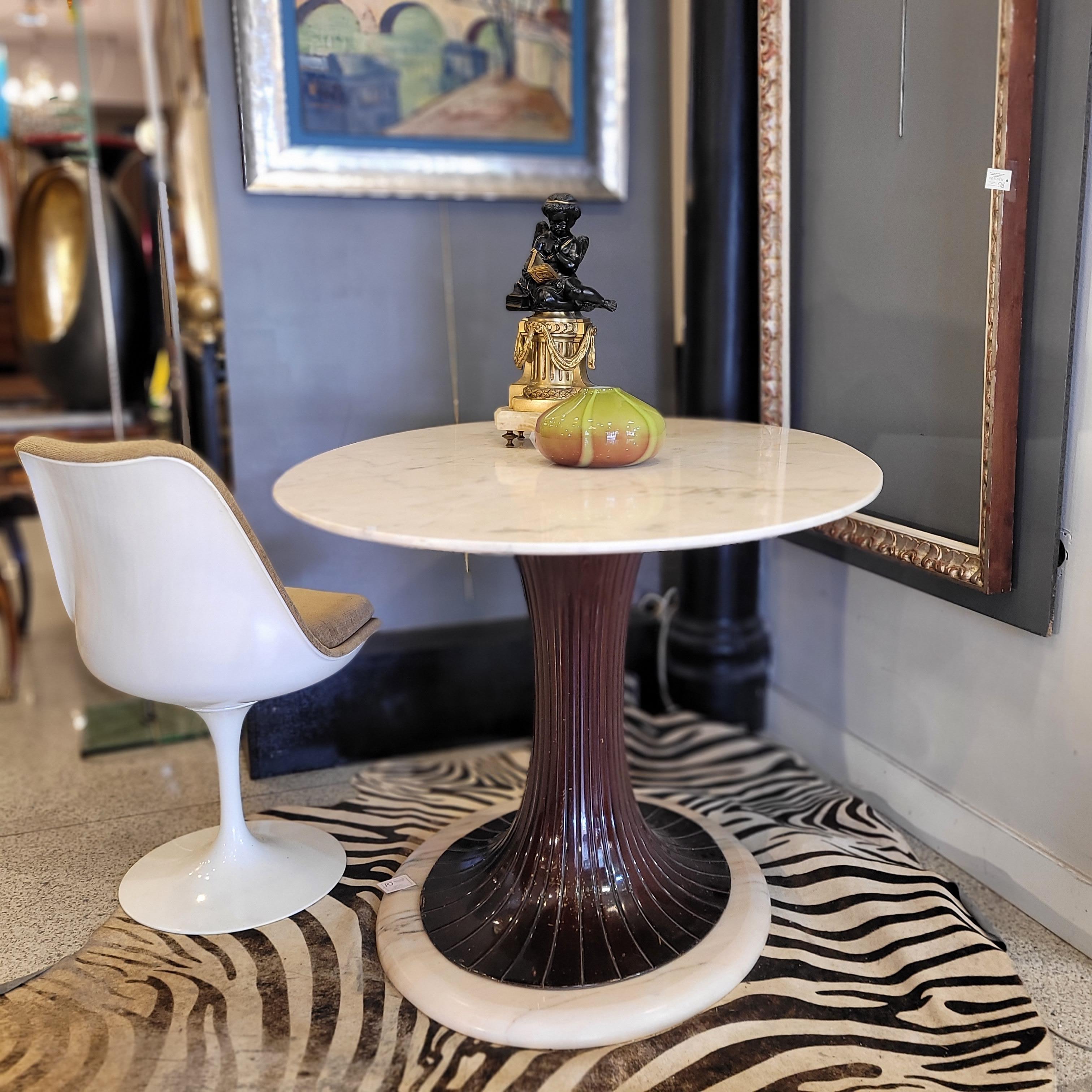 Mid-Century Modern Table Vittorio Dassi Italie blanc rose tendre noir table de salle à manger en marbre Calacatta en vente