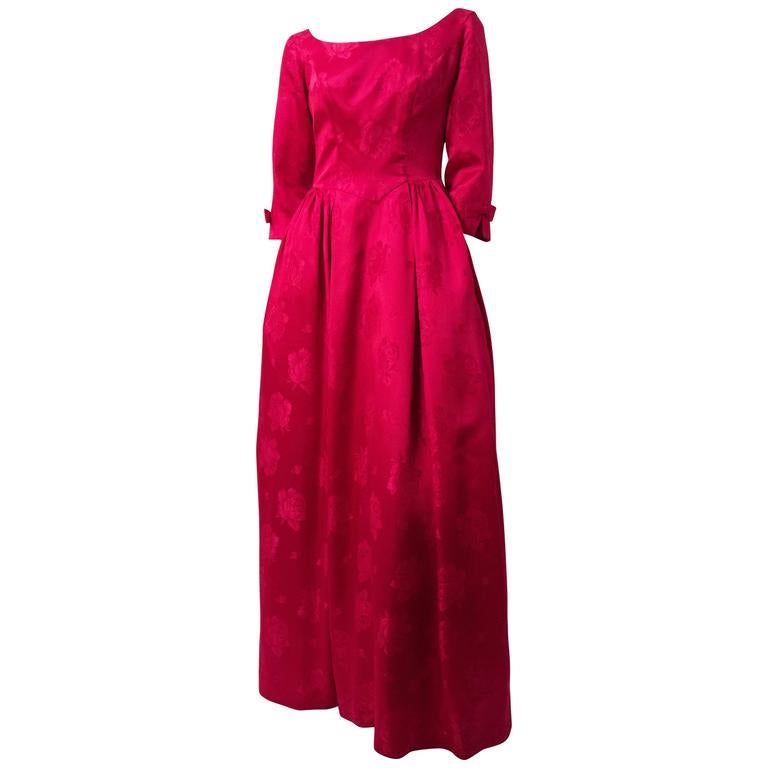 Bata de Jacquard Rosa Magenta Años 50 en Excelente estado para la venta en San Francisco, CA