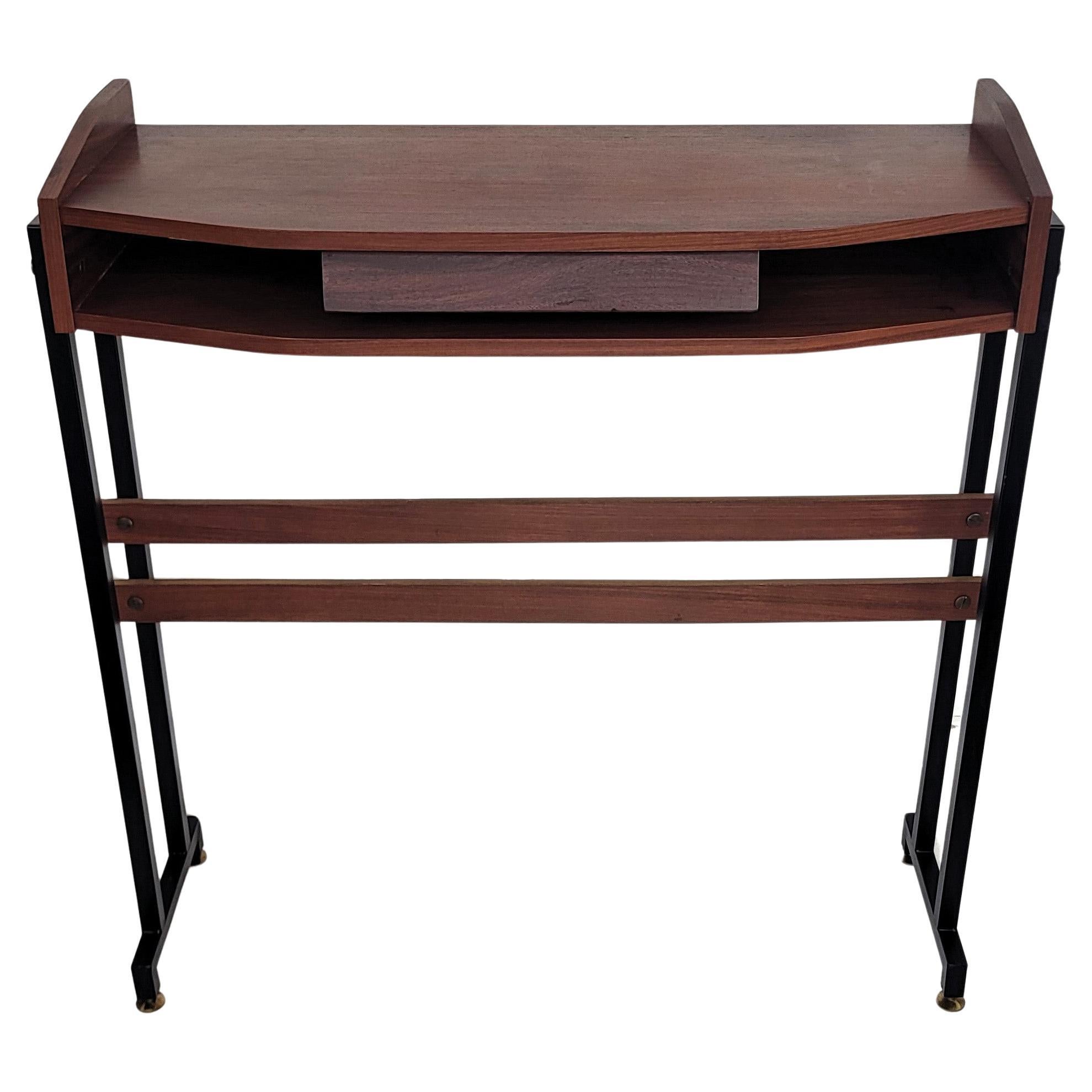 Tavolo consolle in legno di teak con base in metallo e piedi in ottone, anni '50, metà del secolo scorso