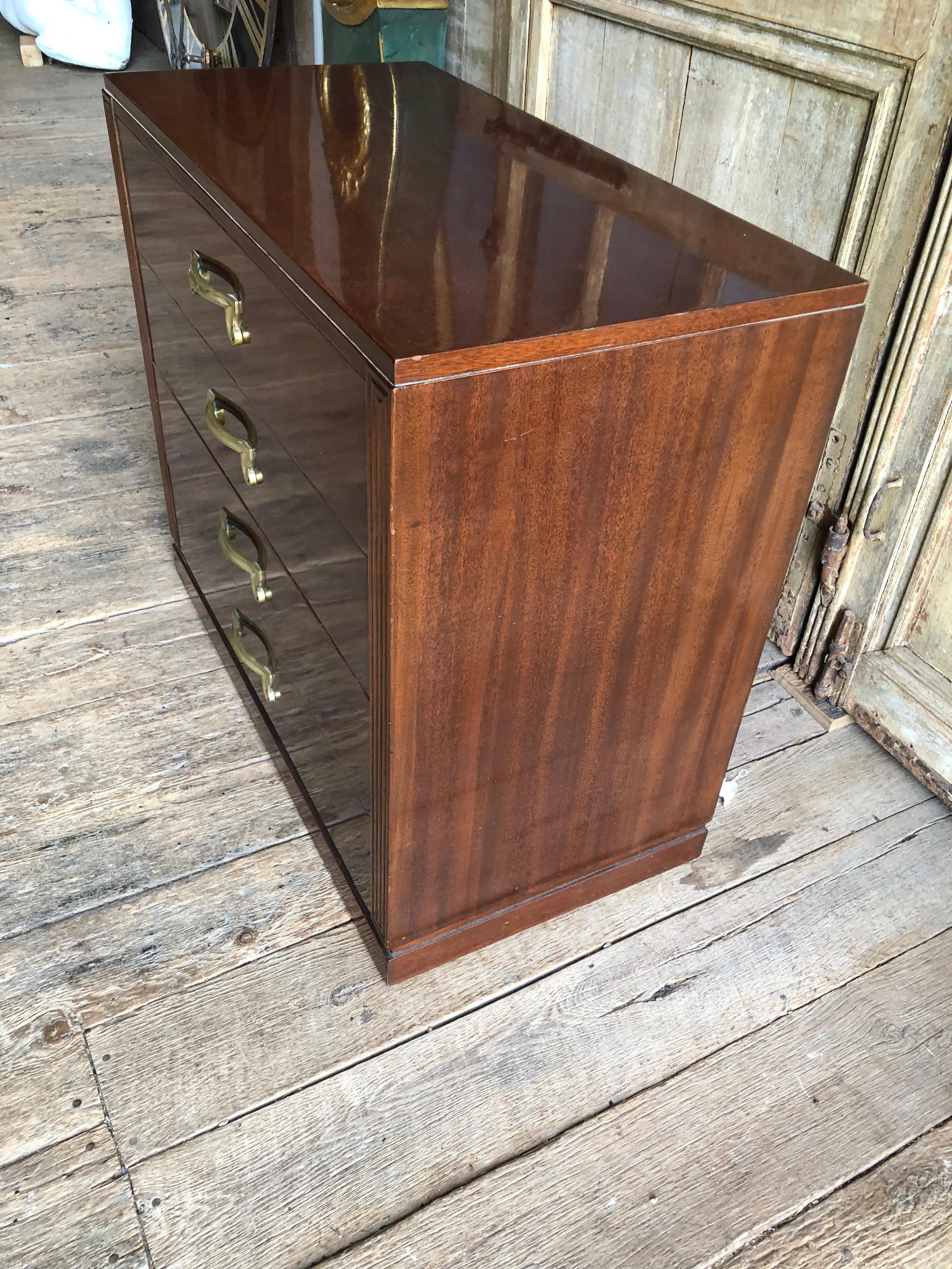 20th Century 1950s Modern Chest of Drawers in Mahogany