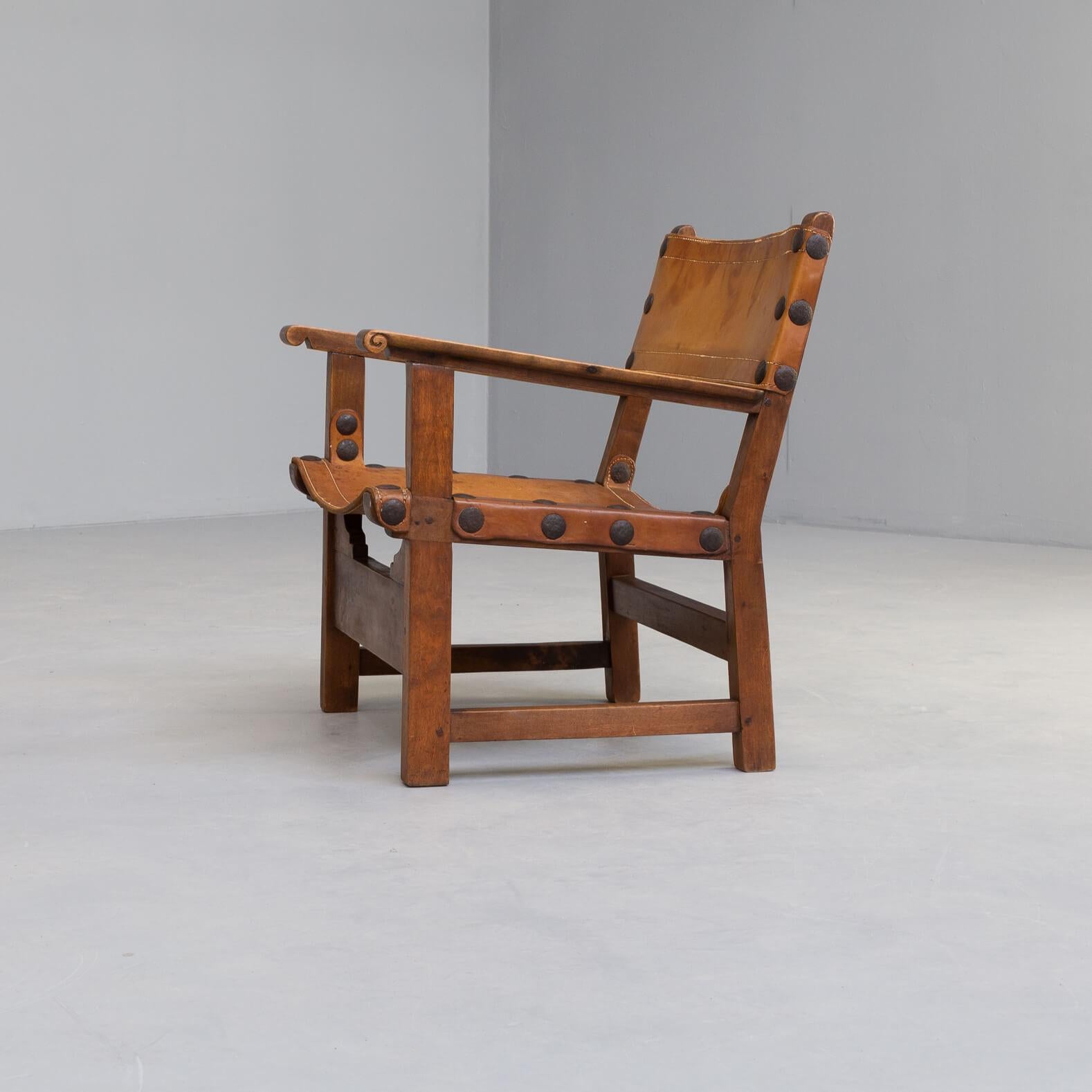 50s Oak Brutalist Spanish Chair with Saddle Leather For Sale 4