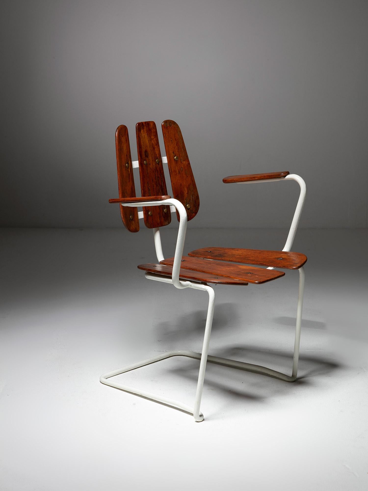 Mid-20th Century Italian White Metal Patio Armchair,  Wood Stripes, 1950s For Sale