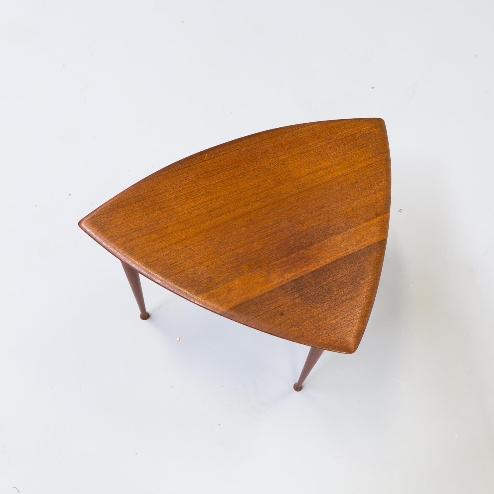 1950s Poul Thorsbjerg Jensen Teak Veneer Triangle Nesting Tables for Selig For Sale 5