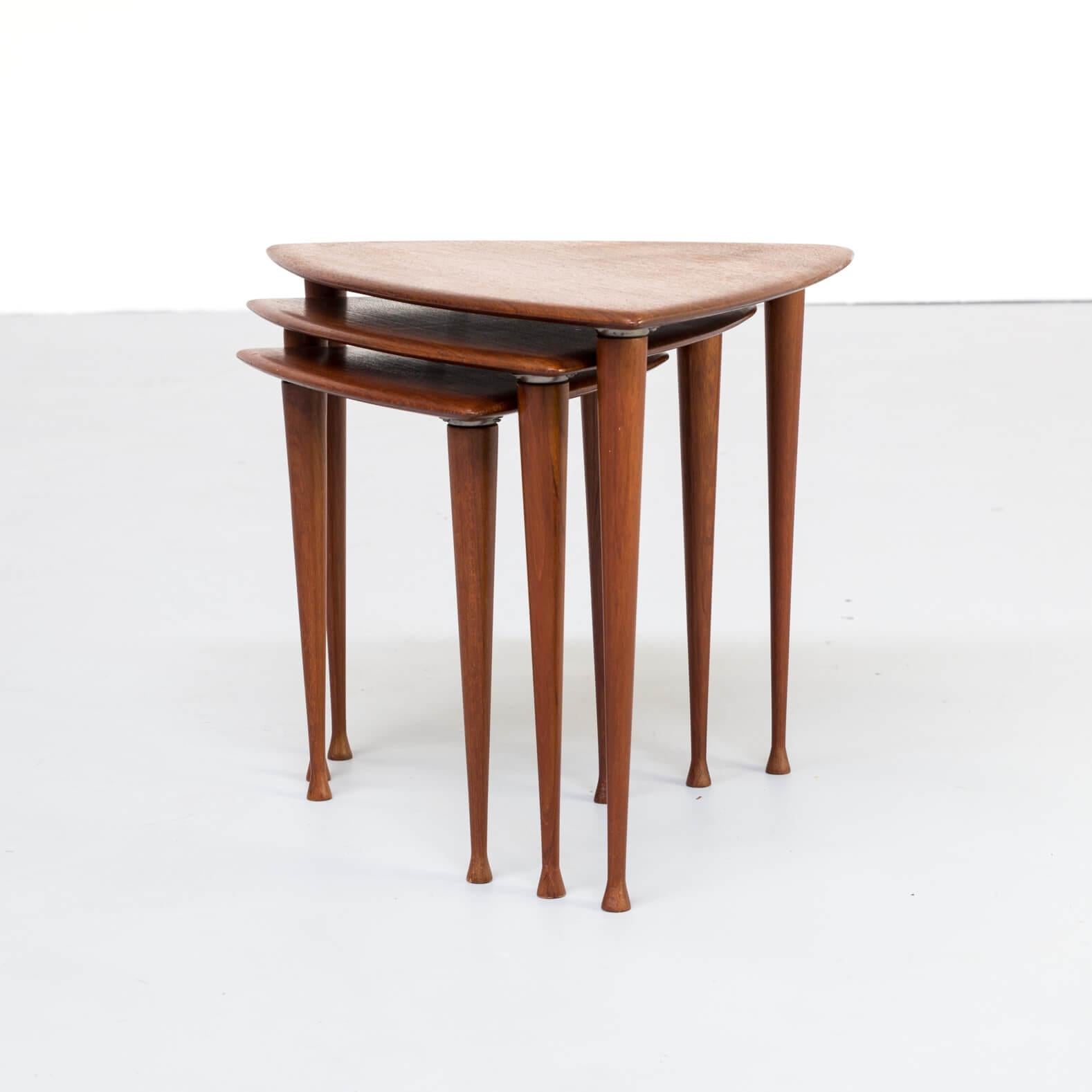 1950s Poul Thorsbjerg Jensen Teak Veneer Triangle Nesting Tables for Selig For Sale 2