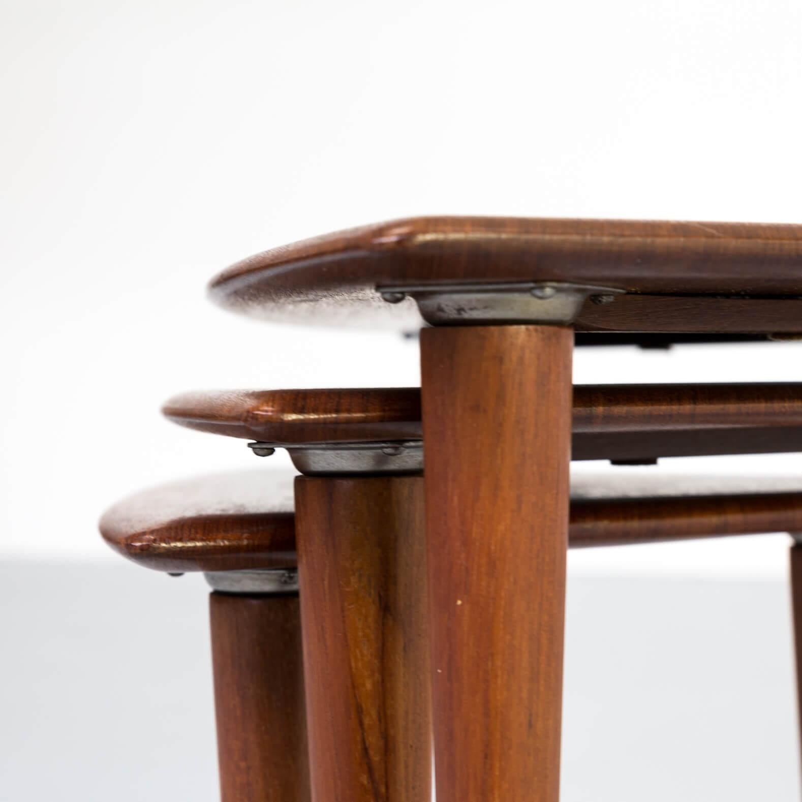 1950s Poul Thorsbjerg Jensen Teak Veneer Triangle Nesting Tables for Selig For Sale 3