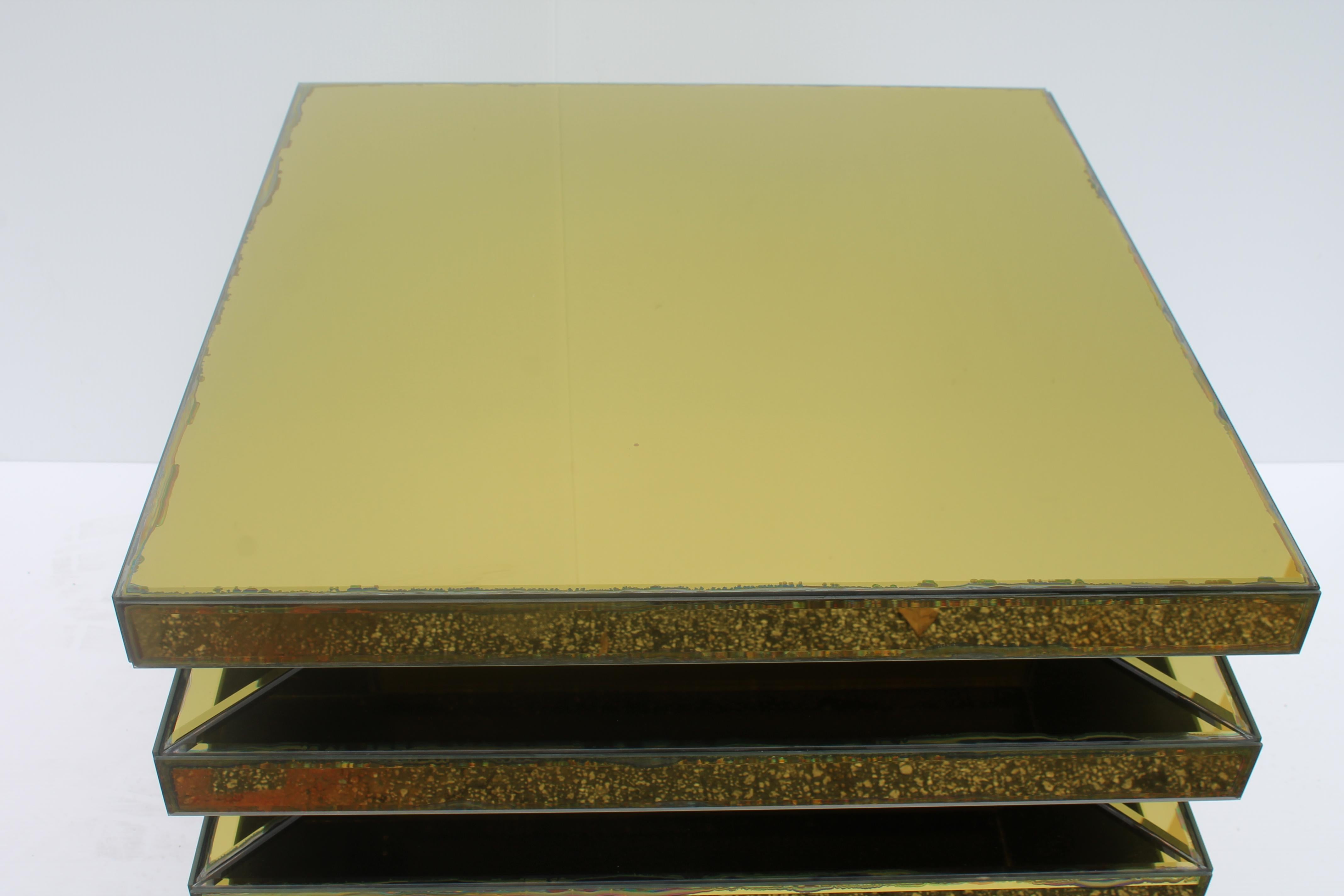 50's Set of 4 Mid Century Modern Antiqued Gold Fully Mirrored Accent/ End Tables In Good Condition For Sale In Opa Locka, FL