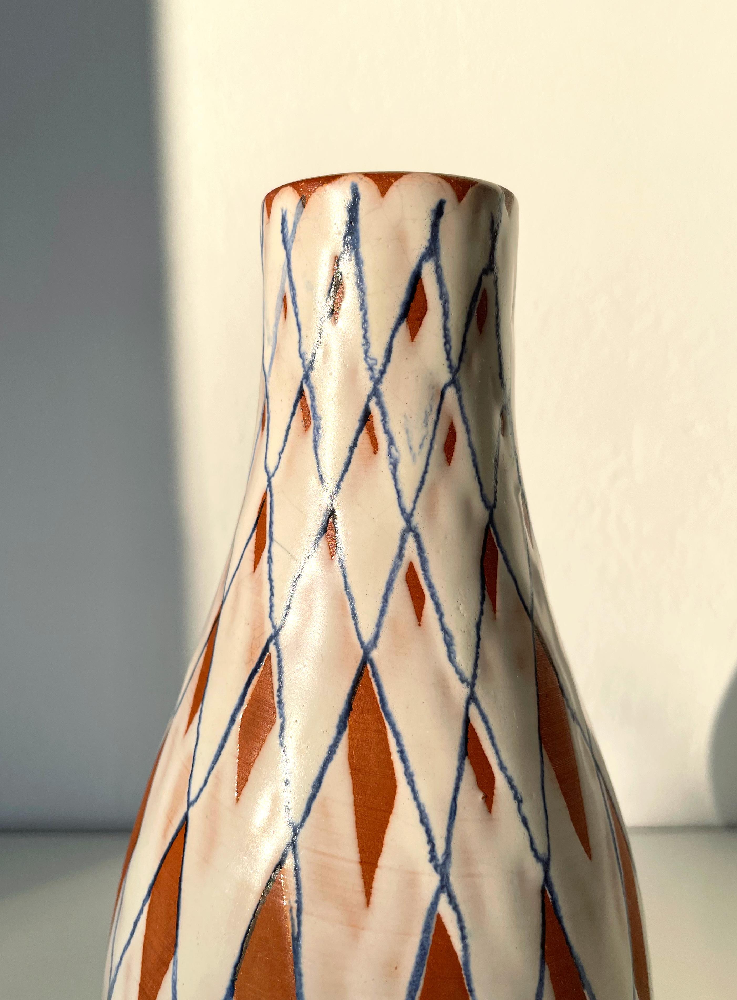 Schwedische Gabriel Keramik-Vase mit karierten Streifen, 1940er Jahre im Angebot 3