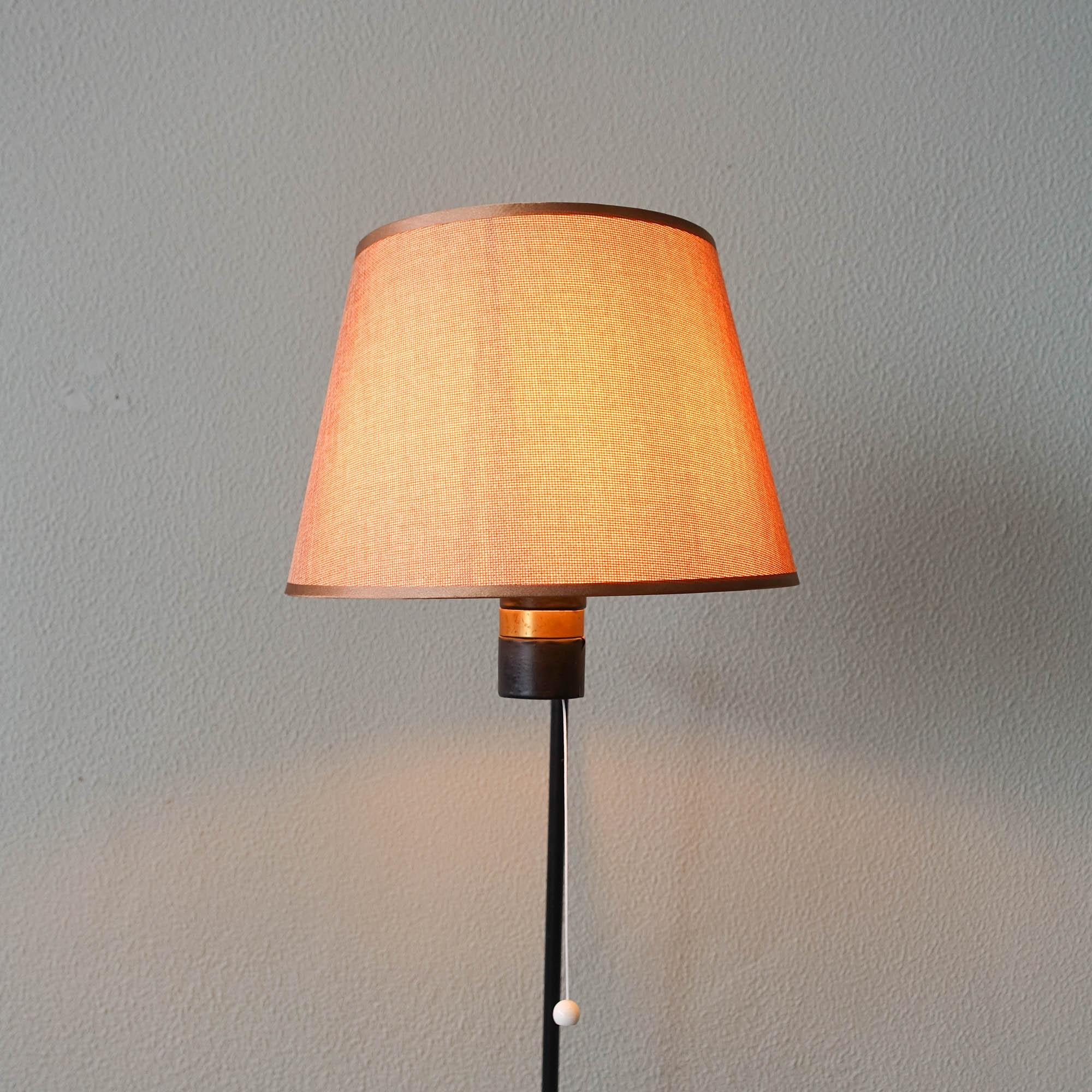 50’s Table / Lamp in Ash Wood and Undianuno Wood For Sale 11