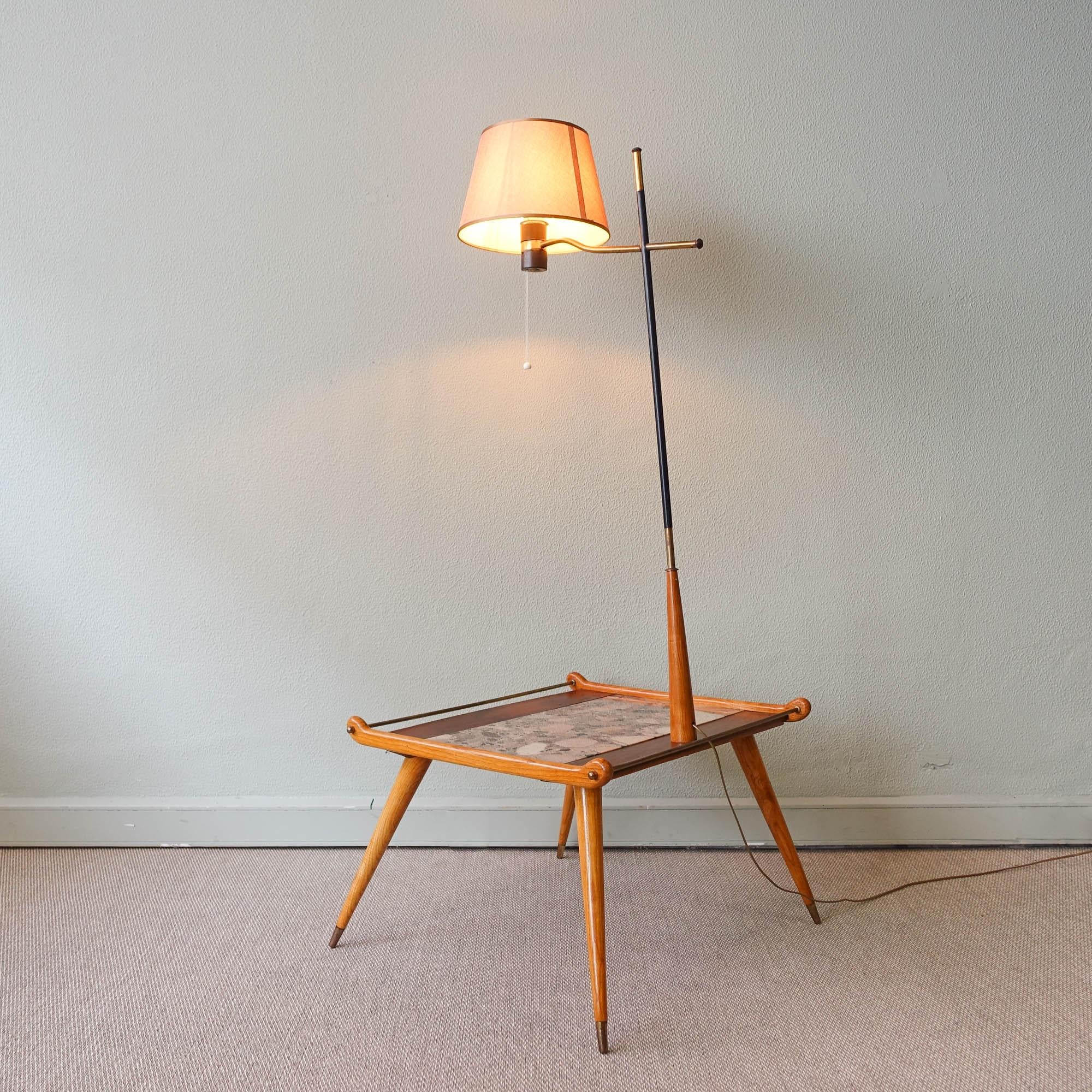 50’s Table / Lamp in Ash Wood and Undianuno Wood For Sale 1