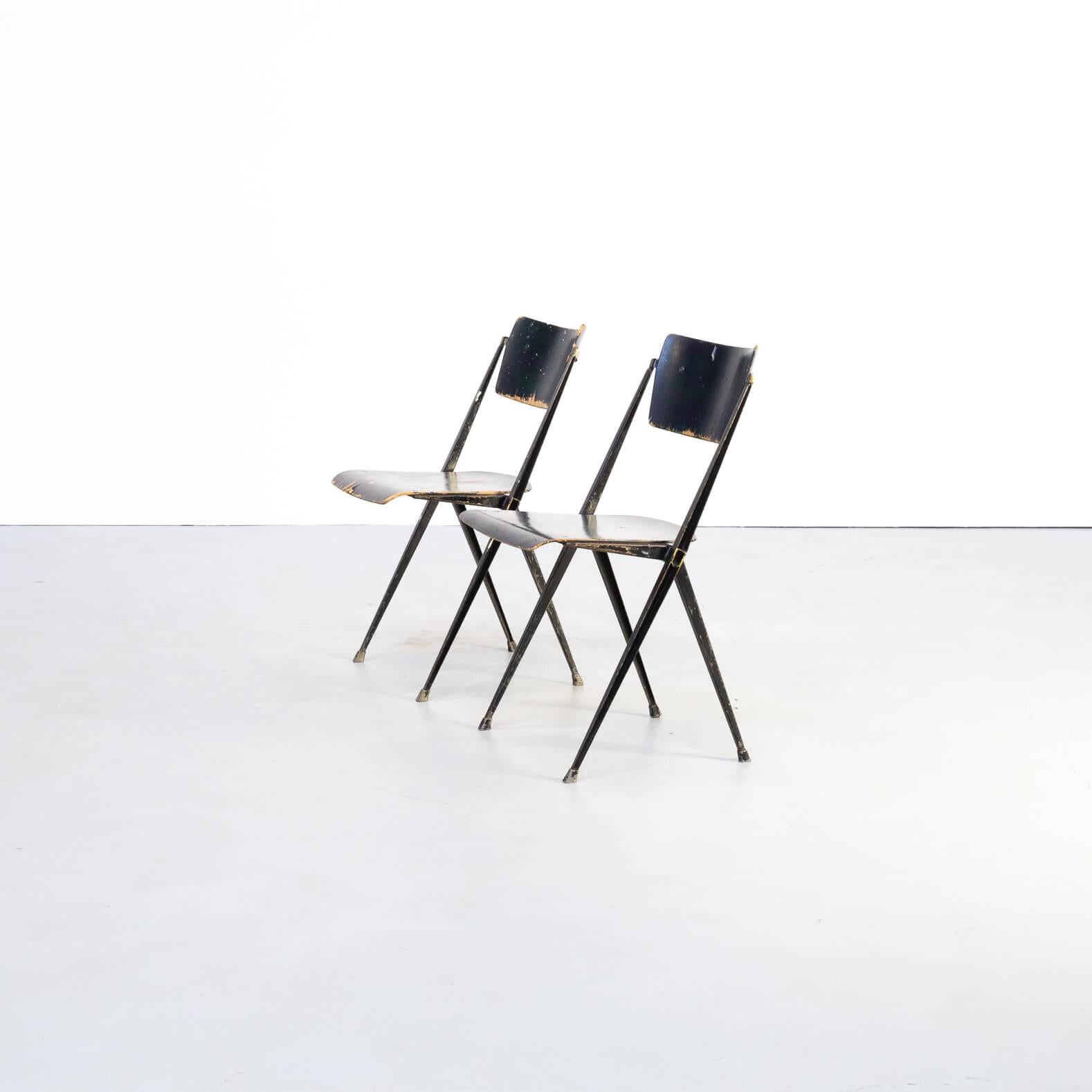 Mid-Century Modern 1950s Wim Rietveld ‘Pyramid’ Chair for Ahrend de Cirkel Set/2 For Sale