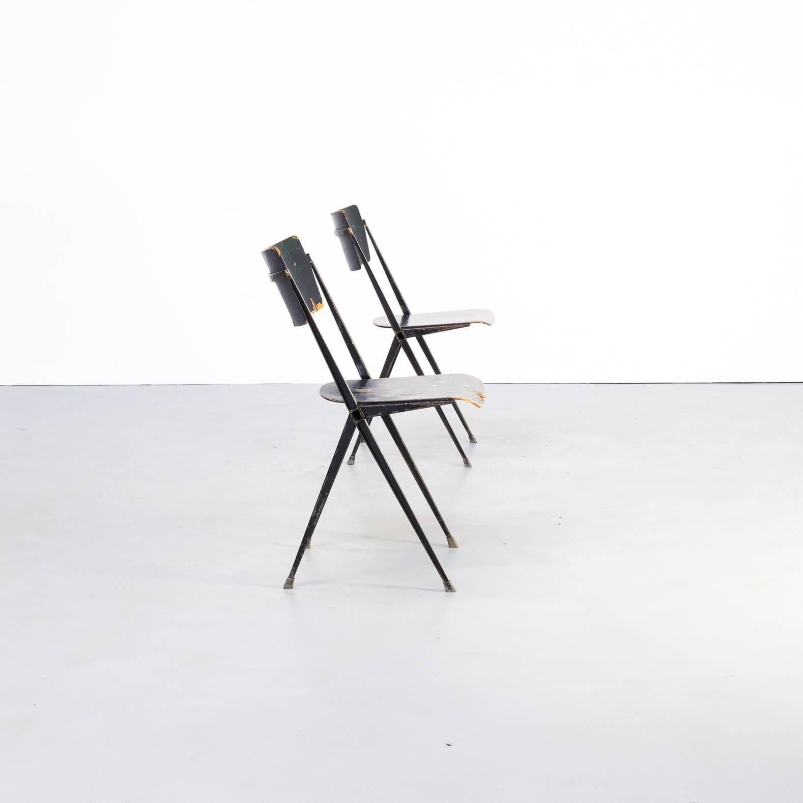 20th Century 1950s Wim Rietveld ‘Pyramid’ Chair for Ahrend de Cirkel Set/2 For Sale