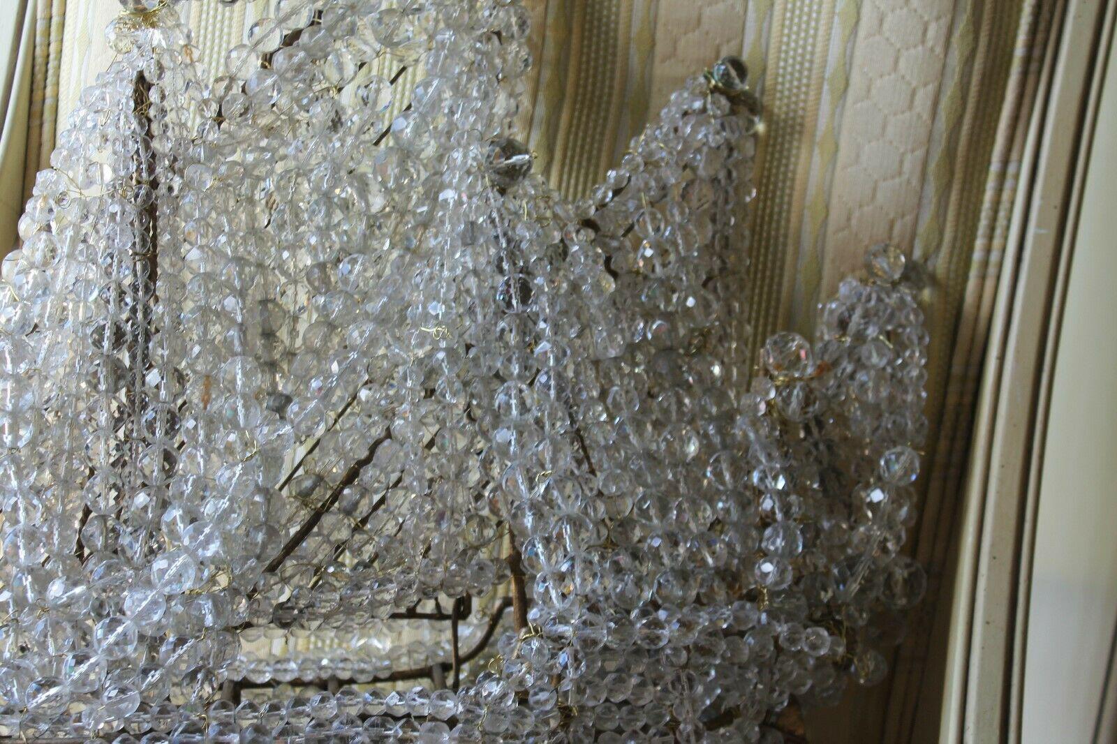 Cristal 50s XL Mid Century Modern French Crystal Beaded Ship Galeon Chandelier Restauré en vente