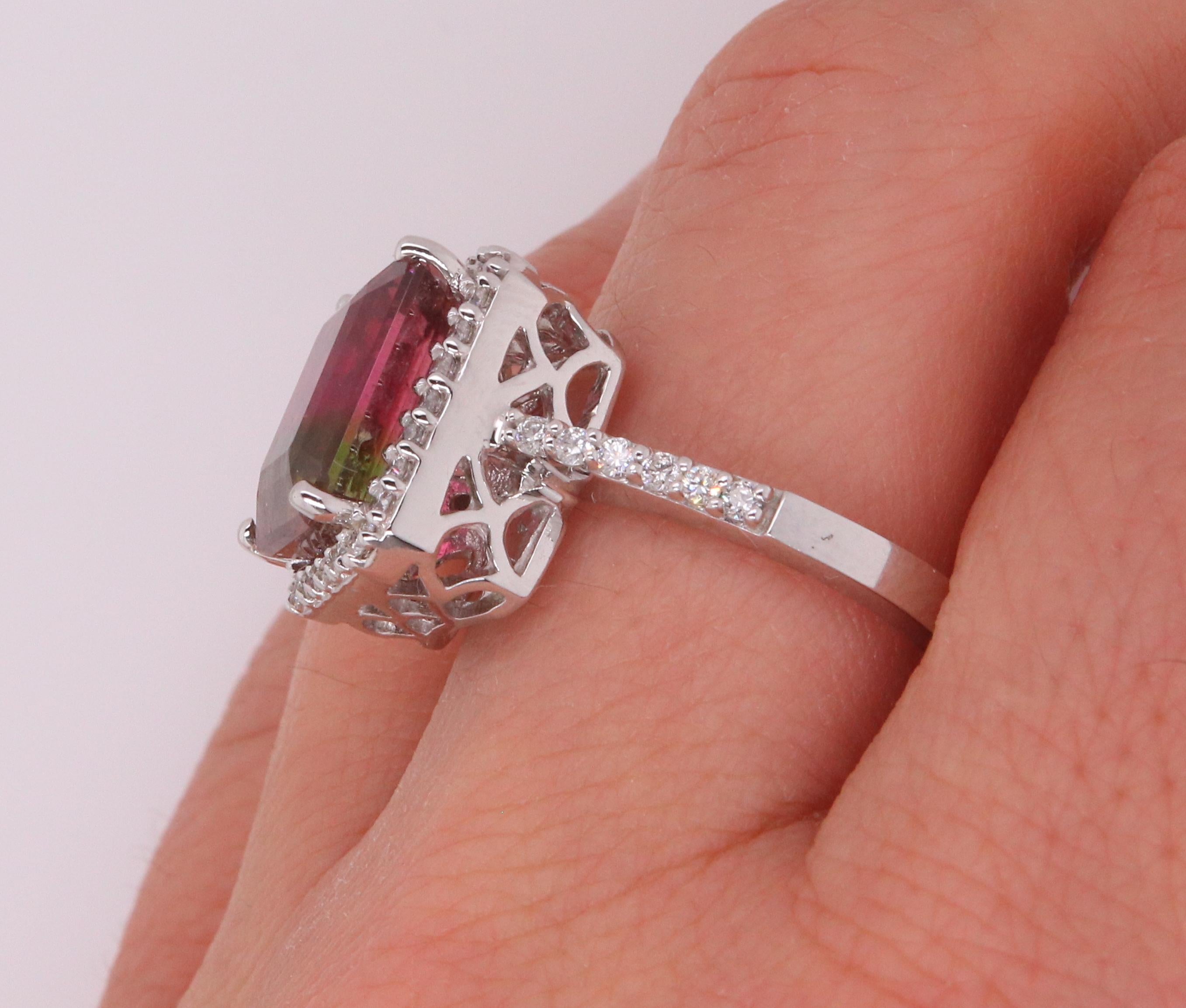 5.1 Carat Bicolored Tourmaline and Diamond Ring In New Condition In GREAT NECK, NY
