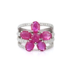 5.1 Ct Ruby Statement Flower Ring with Diamonds Or blanc massif 18k