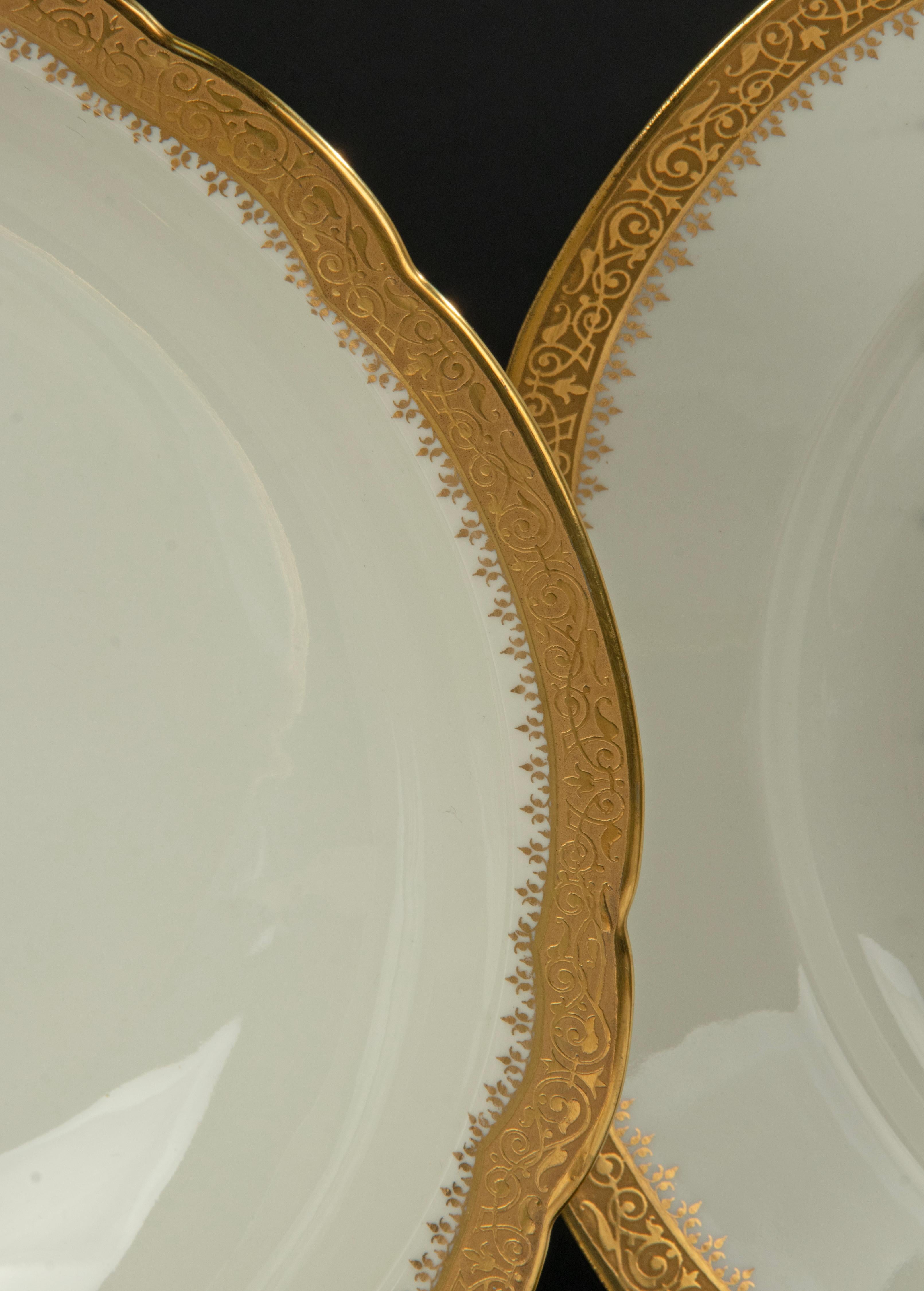 51-Piece Set Porcelain Tableware for 12 Persons - Limoges Incrusted Gold Trims 12
