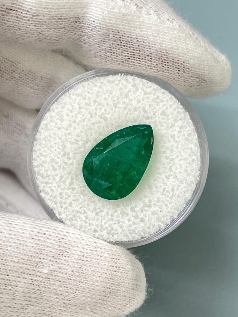 5,10 Carati 14x9,6 Smeraldo verde intenso - Gemma di maggio con taglio a pera In condizioni Nuovo in vendita a Jupiter, FL