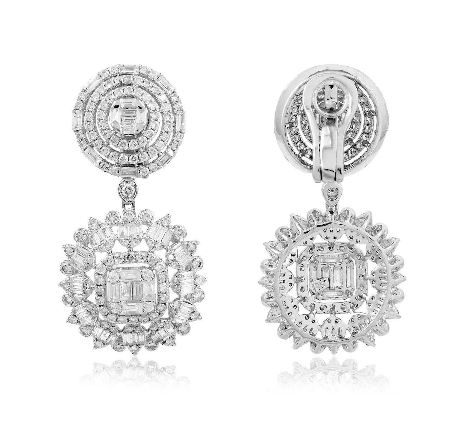 Moderne Boucles d'oreilles en or blanc 18 carats avec diamants de 5,10 carats en vente