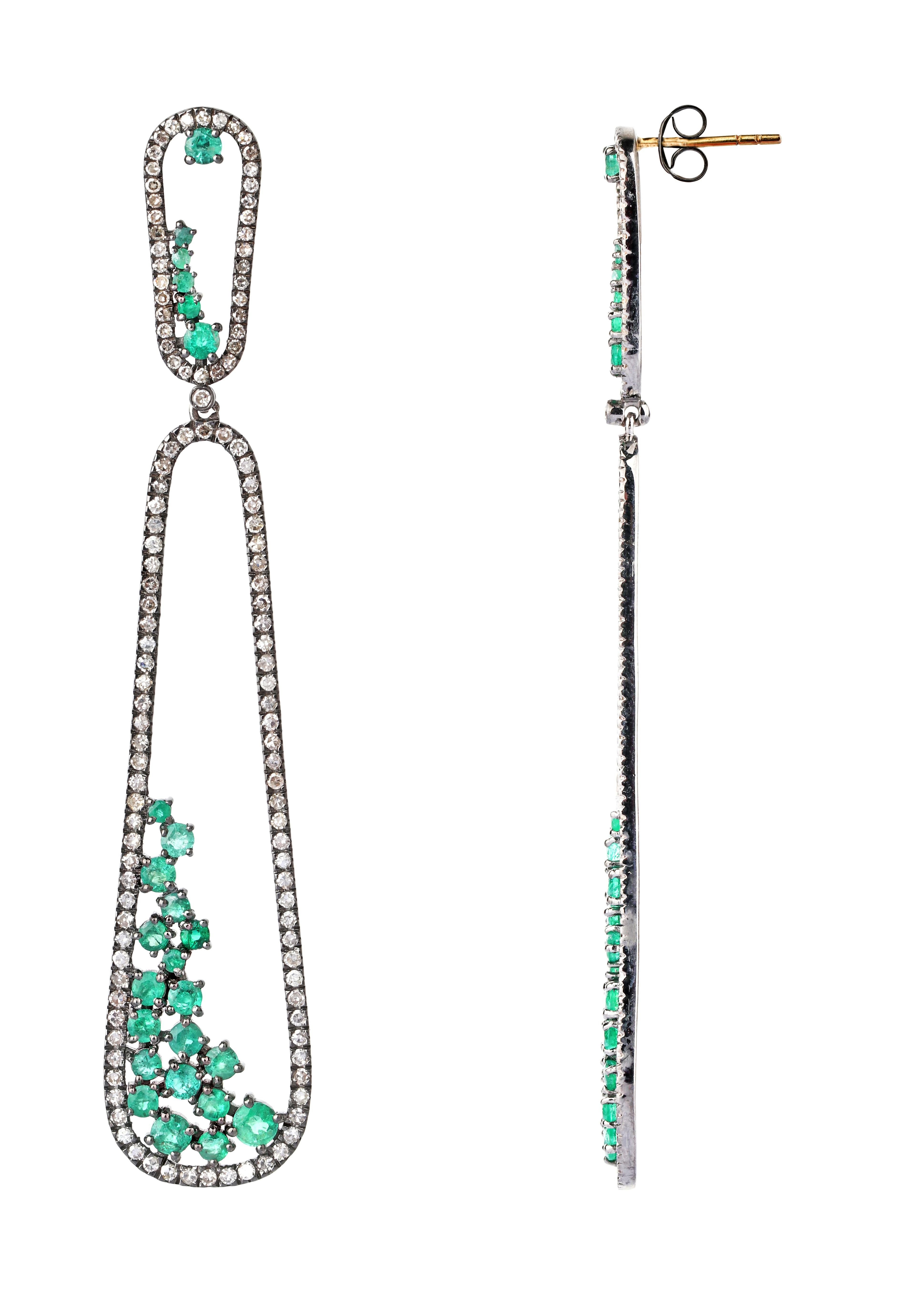 5.10 Carat Diamond and Emerald Dangle Cocktail Earrings For Sale 1