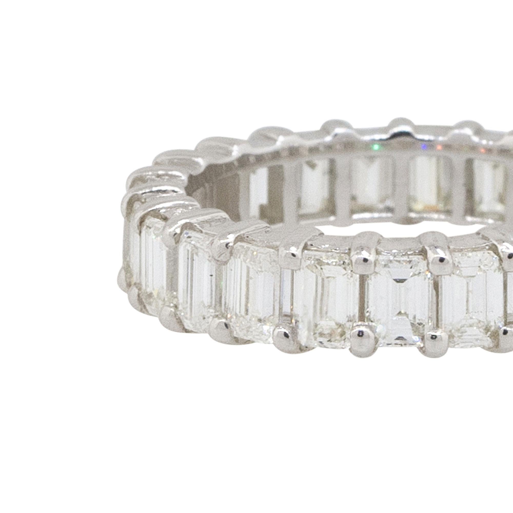 Alliance pour l'éternité en diamant taille émeraude 5.10 carats 18 carats en stock Pour femmes en vente