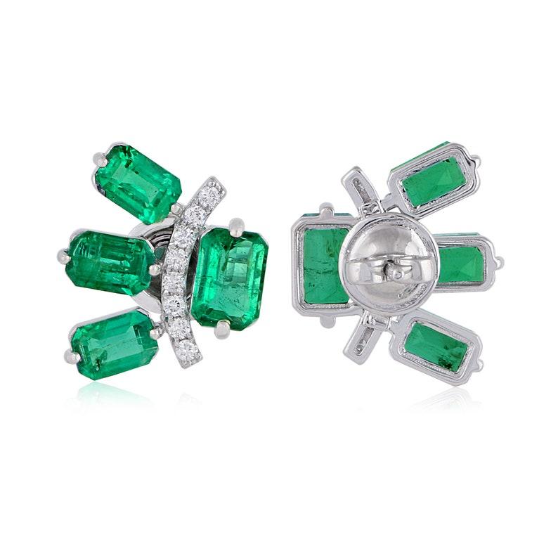 Mixed Cut 5.10 Carat Emerald Diamond 14 Karat Gold Stud Earrings For Sale