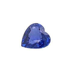 Saphir bleu en forme de cœur de 5,10 carats certifié GIA
