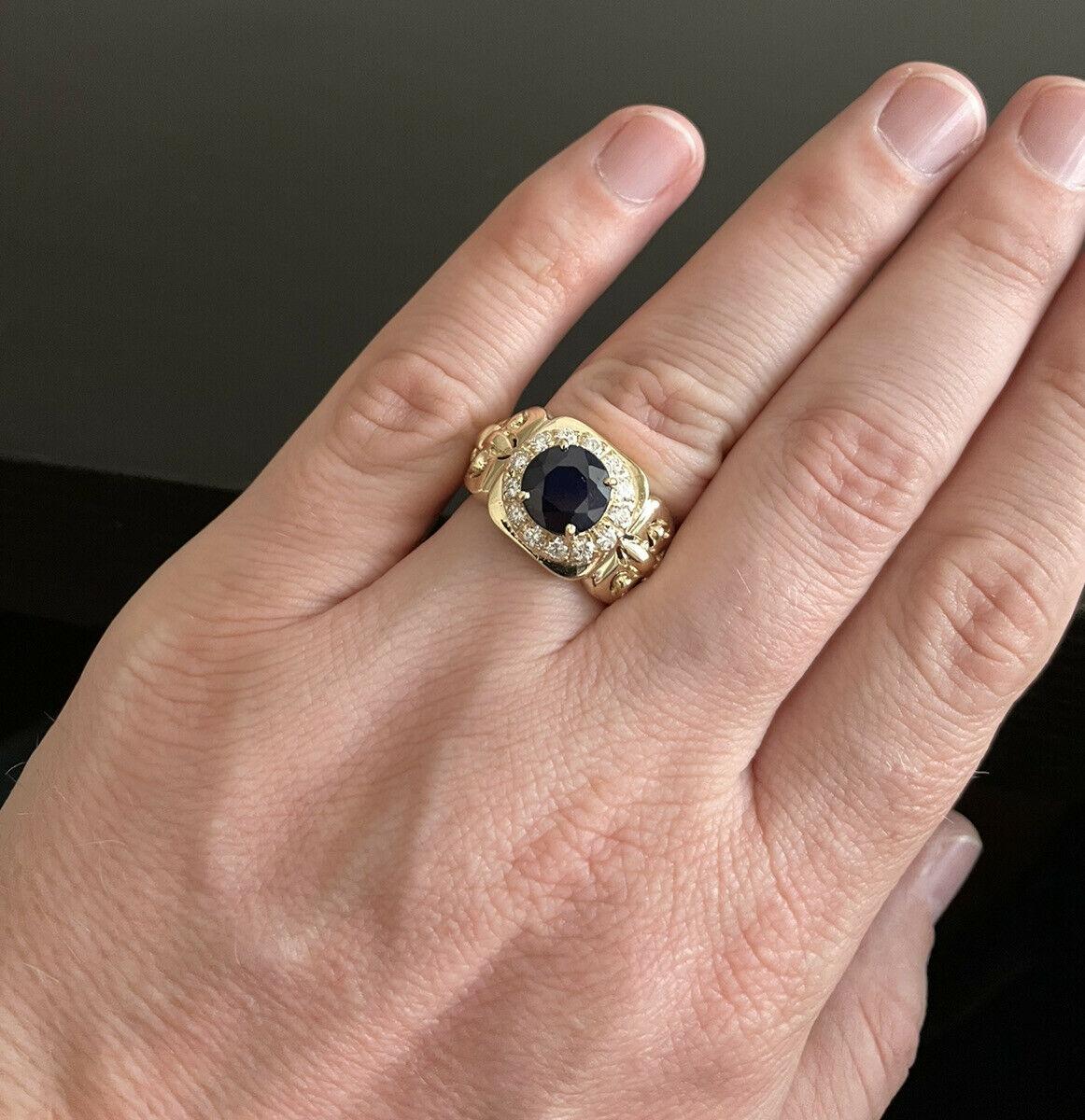 5.10 Carat Natural Diamond & Blue Sapphire 14 Karat Solid Yellow Gold Men's Ring For Sale 1