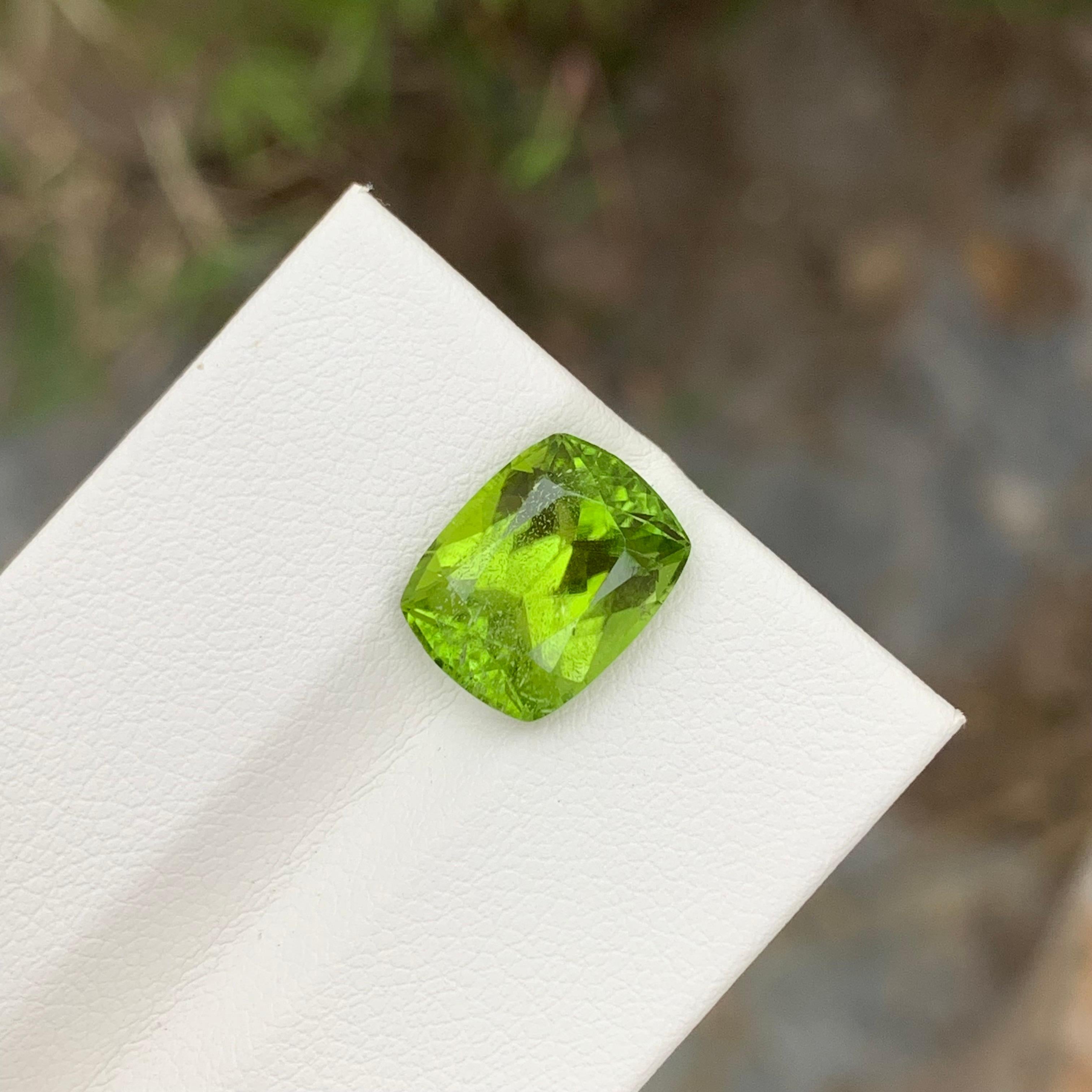 Arts and Crafts 5.10 Carat Natural Loose Apple Green Peridot Cushion Shape Gem For Earth Mine  For Sale