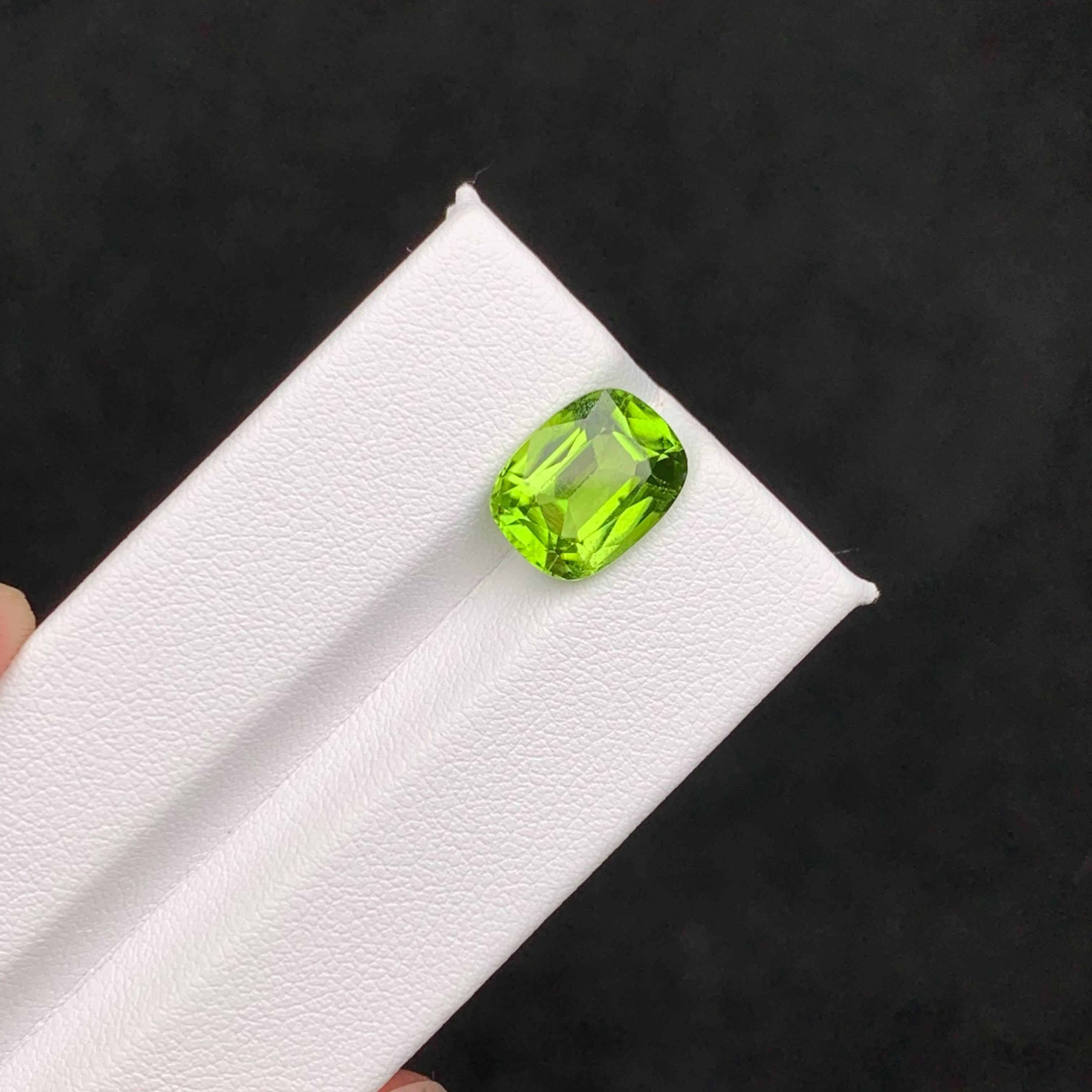 5.10 Karat Natürlicher loser grüner Peridot Stein Cushion Schliff Pakistanischer Edelstein im Angebot 5