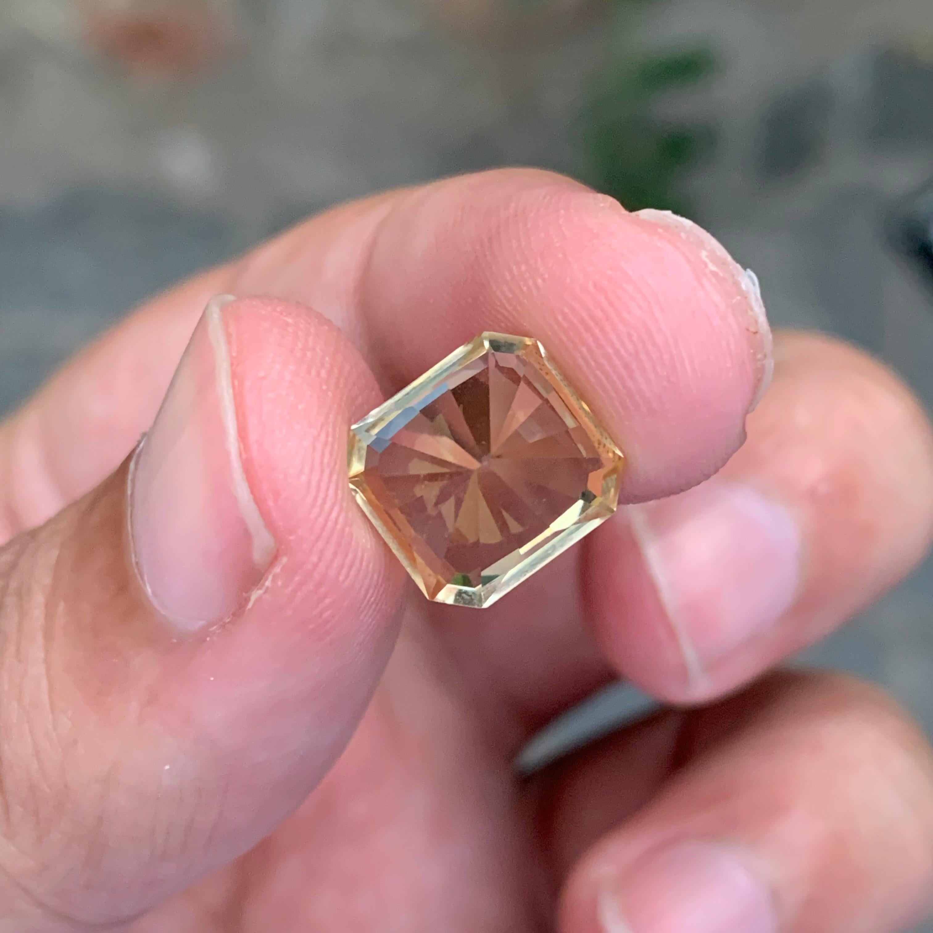 5.10 Karat natürlicher loser gelber Citrin Smaragd Form Edelstein (Smaragdschliff) im Angebot