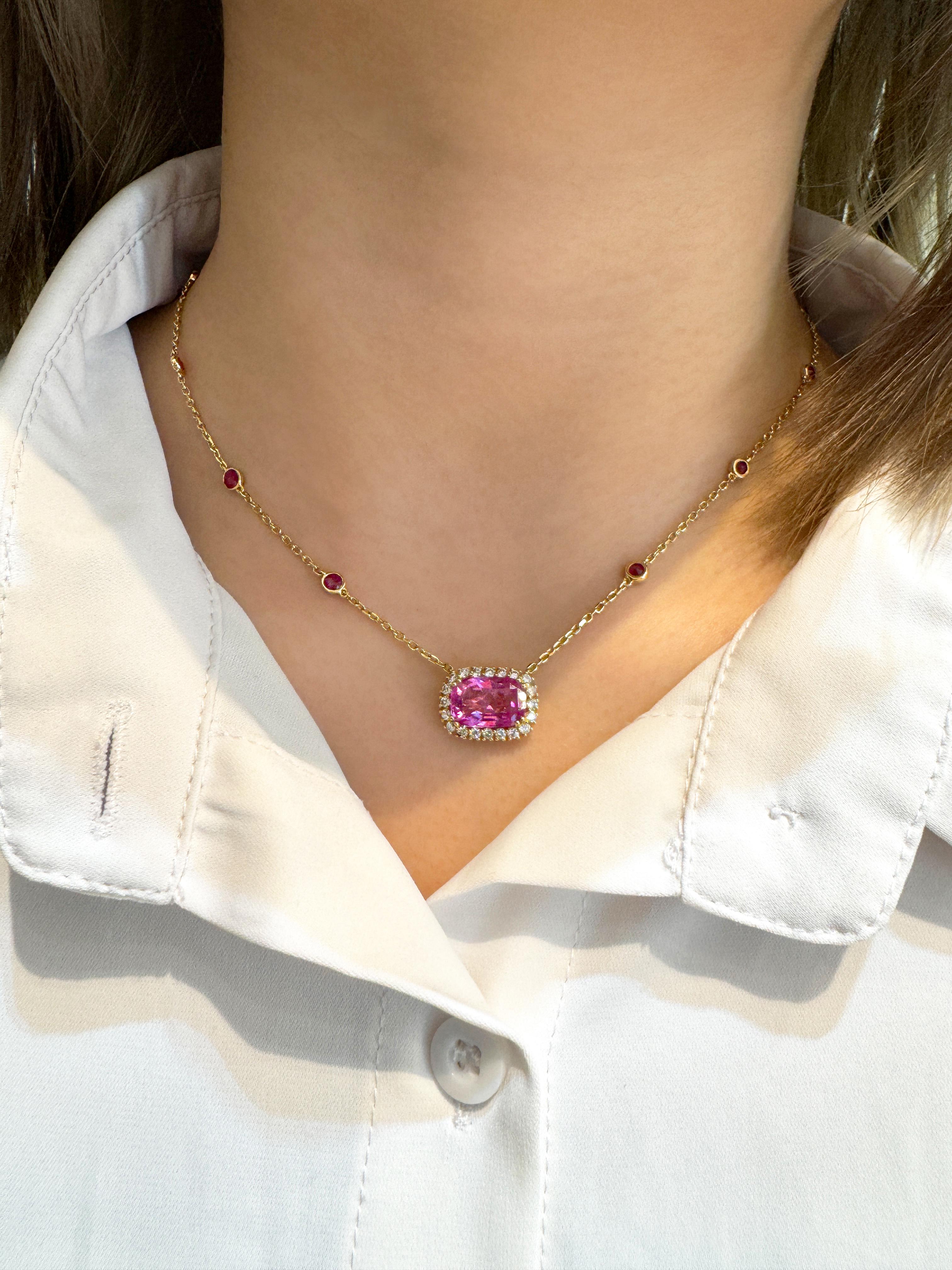 5.10 Carat No Heat Ceylon Pink Sapphire East West Floating Necklace In New Condition For Sale In Miami, FL