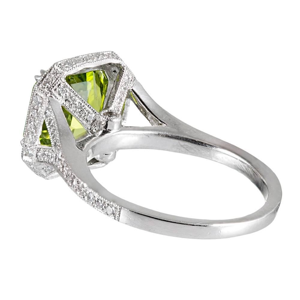 5.10 Carat Peridot and Diamond Ring In Excellent Condition In Carmel-by-the-Sea, CA
