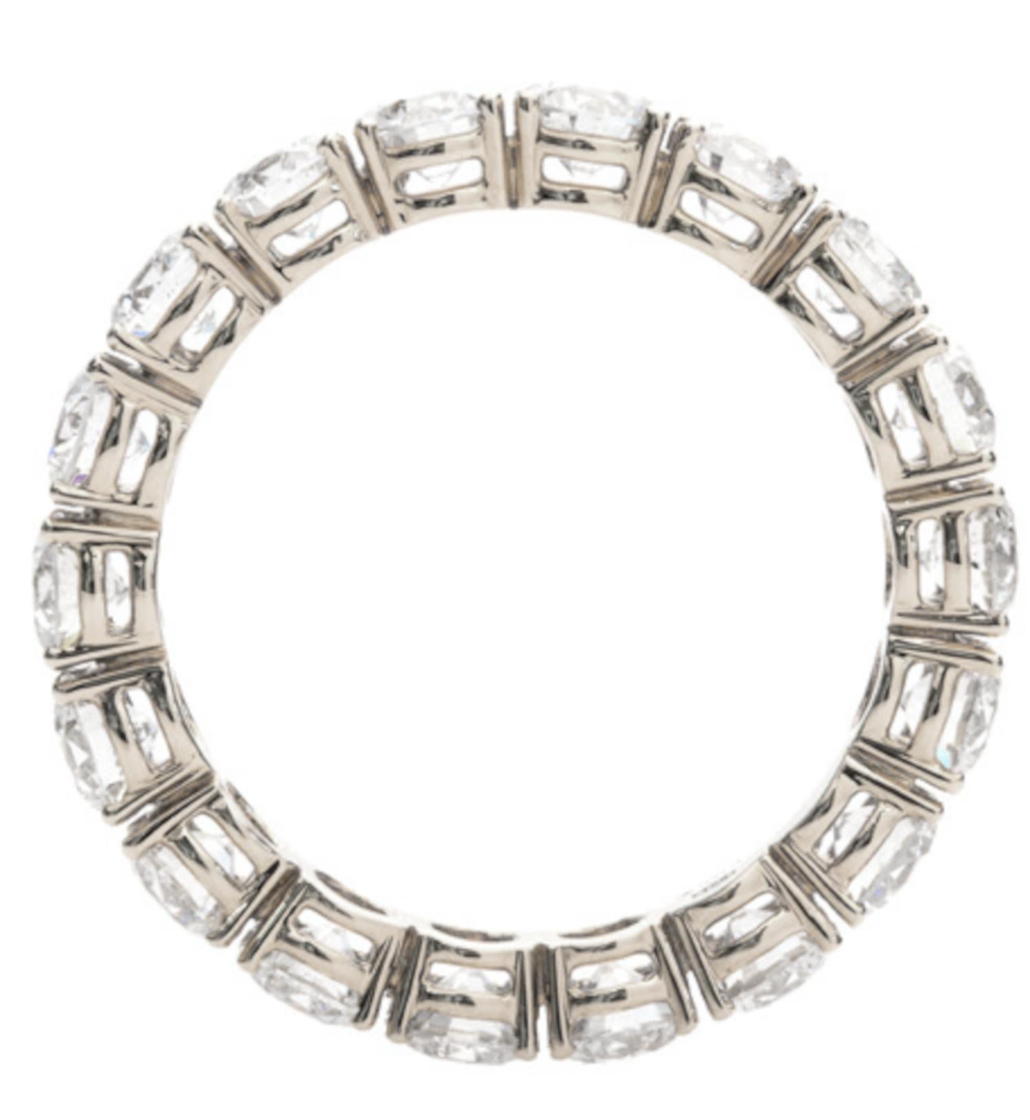 Modern 5.10 Carat Round Brilliant Cut Diamond 18K White Gold Eternity Band Ring For Sale