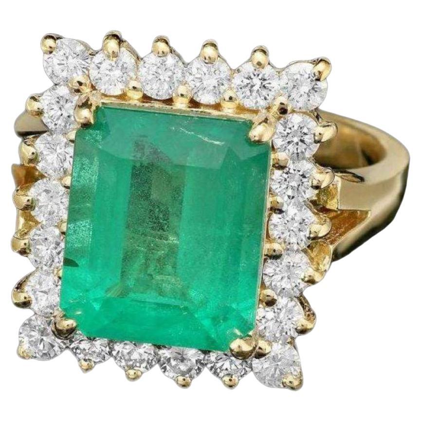 5.10 Carats Natural Emerald and Diamond 18K Solid Yellow Gold Ring For Sale