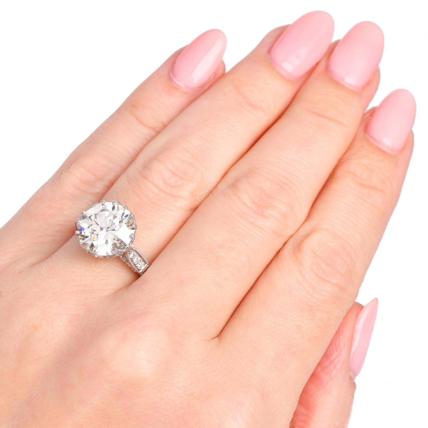 Art Deco 5.10 Carats Round  European Diamond Filigree 18k Gold Diamond Ring For Sale