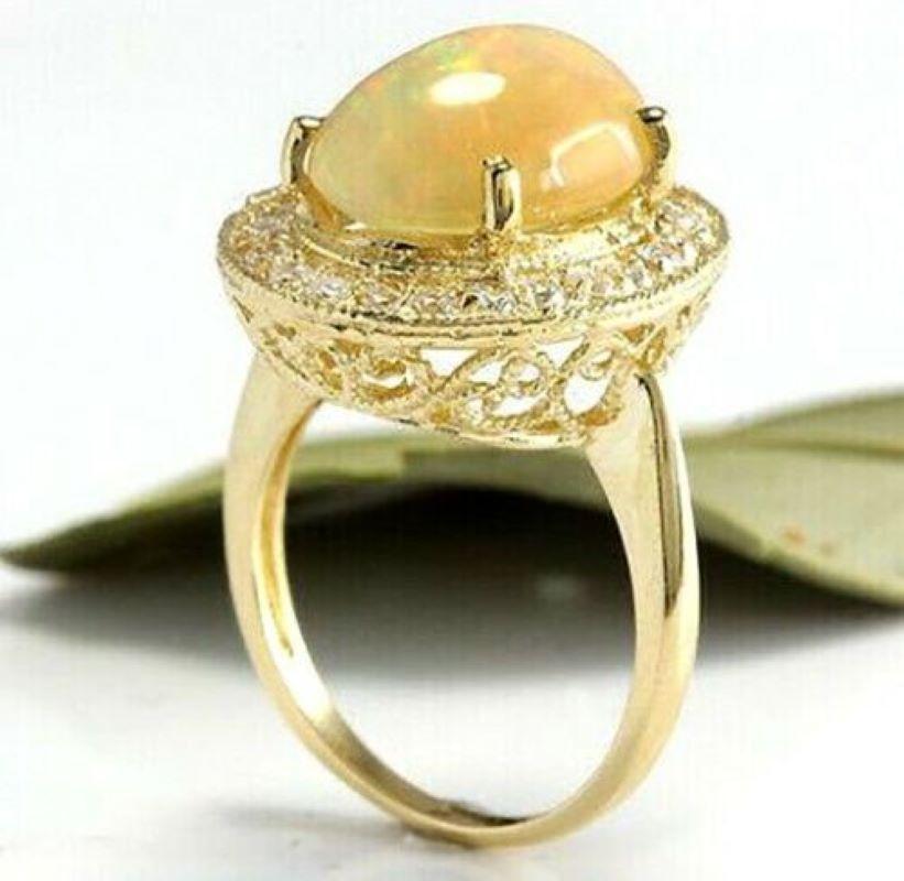 Mixed Cut 5.10 Ct Natural Impressive Ethiopian Opal and Diamond 14K Solid Yellow Gold Ring For Sale