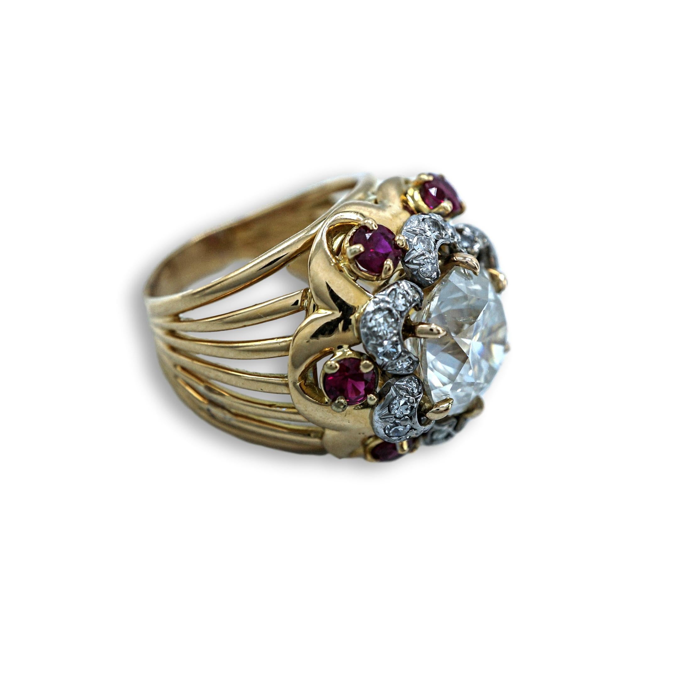 5.10 Carat Diamond and Ruby Cocktail Ring In Excellent Condition For Sale In New York, NY