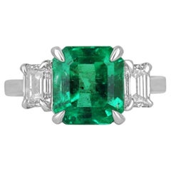 5,10 tcw 18K kolumbianischen Smaragd & Diamant 3-Stein-Ring, Rich Green, Prong Set 750