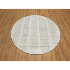 5'10"x5'10" Ivory Hand Woven Flat Weave with Pile Undyed Natural Wool Round Rug