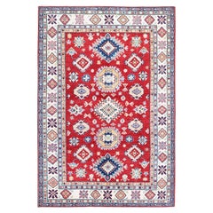 5'10 "x8'8" Kazak rosso con disegno di medaglioni geometrici Tappeto in lana morbida annodato a mano