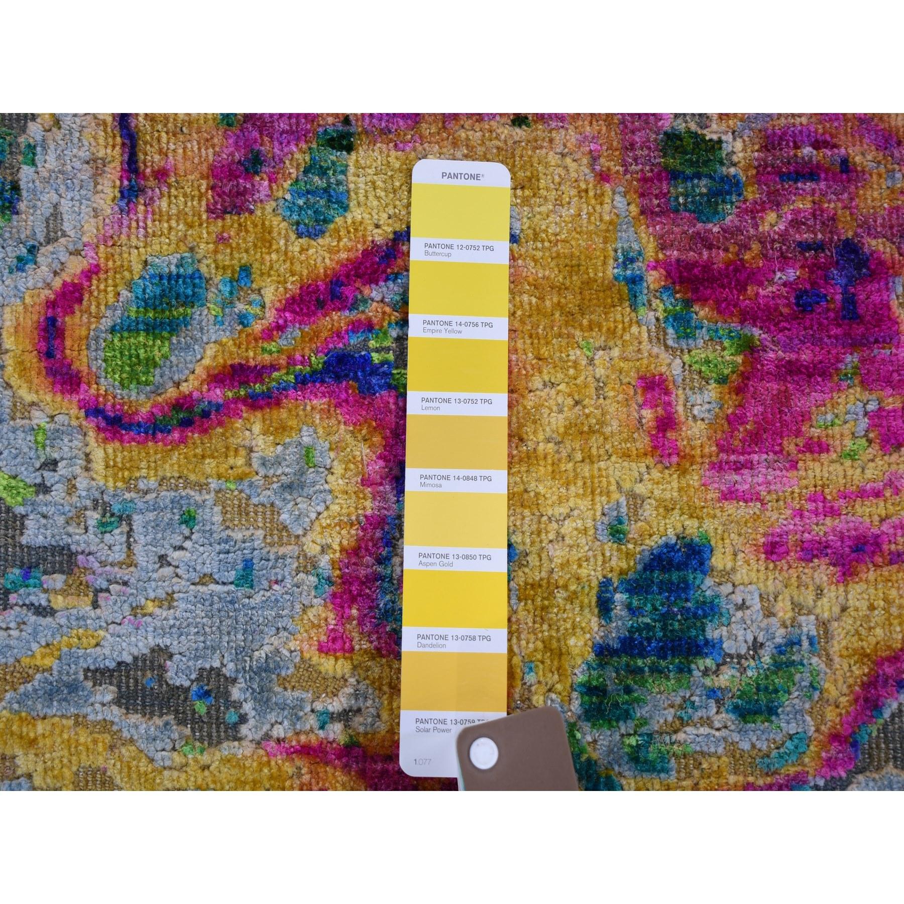 Hand-Knotted 5'10
