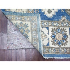 5'10 "x8'9" Kazak blu dall'aspetto vintage con motivi geometrici, Tappeto in lana annodato a mano