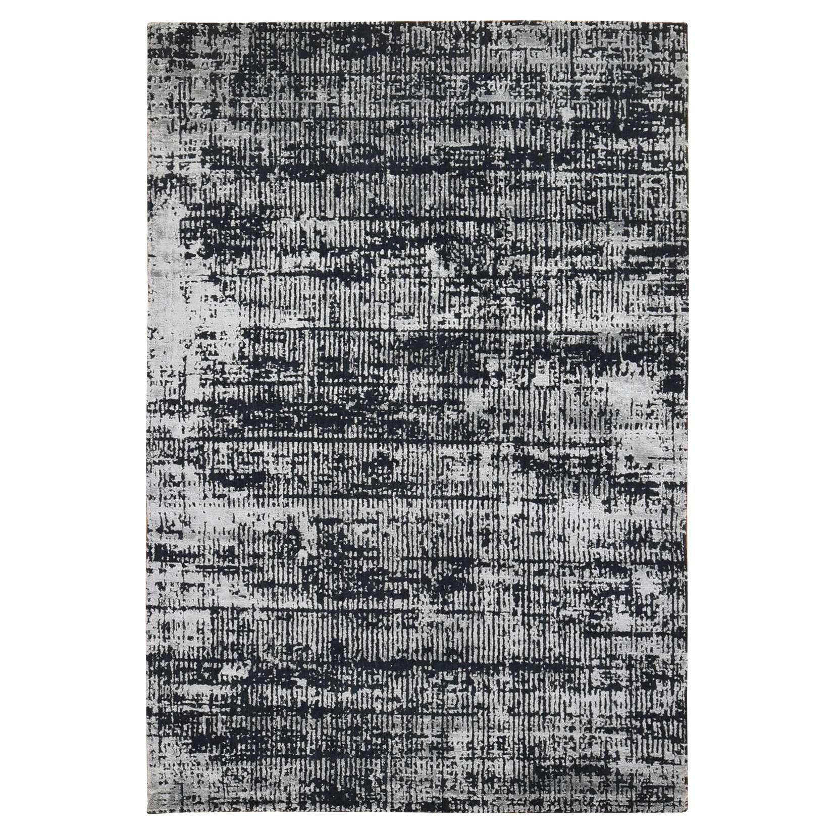 5
10"x9
Black, Modern, Wool and Plant Based Silk, Hand Loomed, Oriental Rug