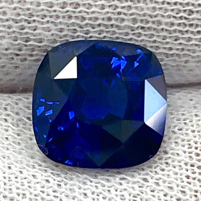 A CDC certified Royal blue, Sri Lankan cushion sapphire. This stone is very saturated and cut to perfection! Will look beautiful in any jewelry!
We can help you make your dream jewelry piece with this. 