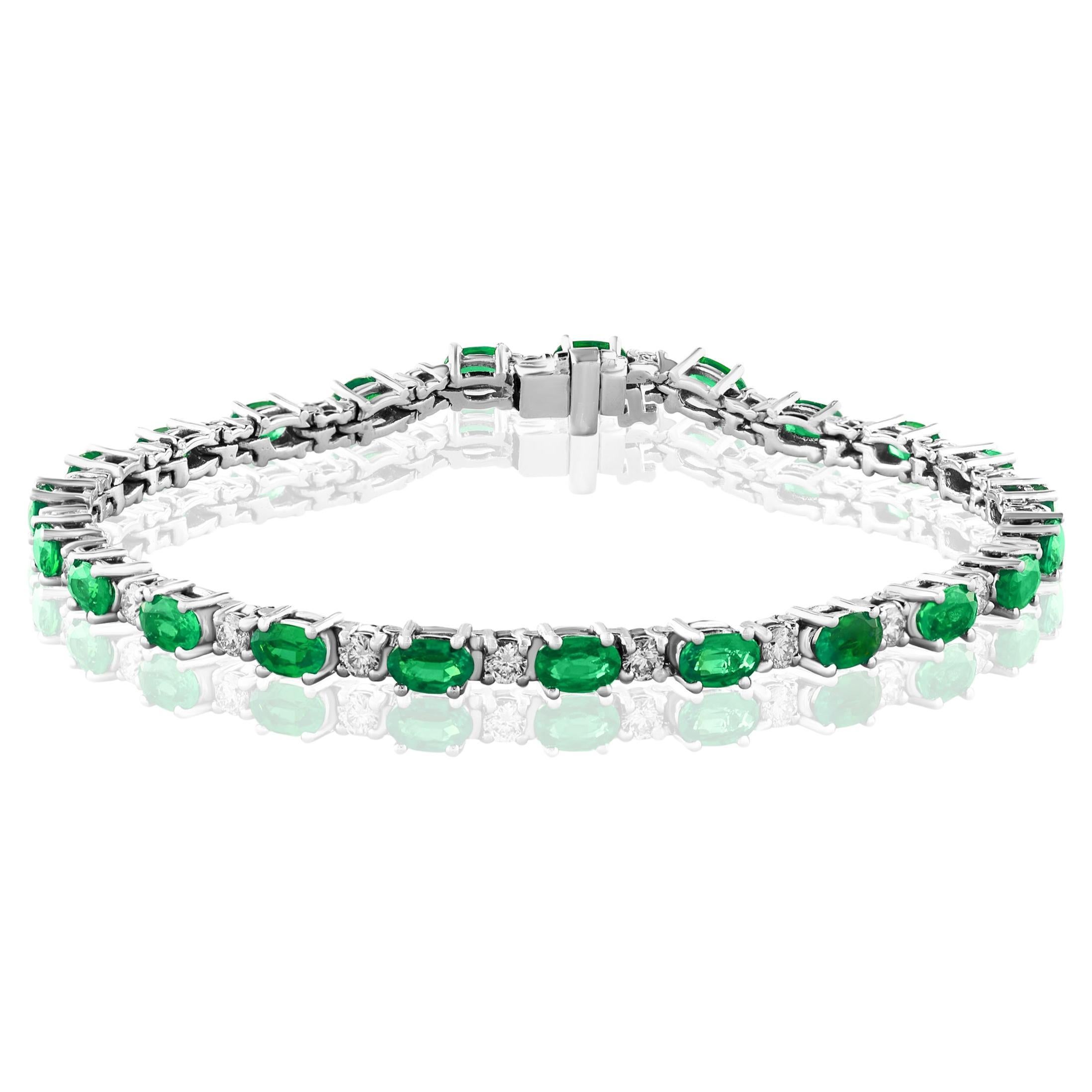 5,11 Karat Smaragd und Diamant-Tennisarmband aus 14K Weißgold