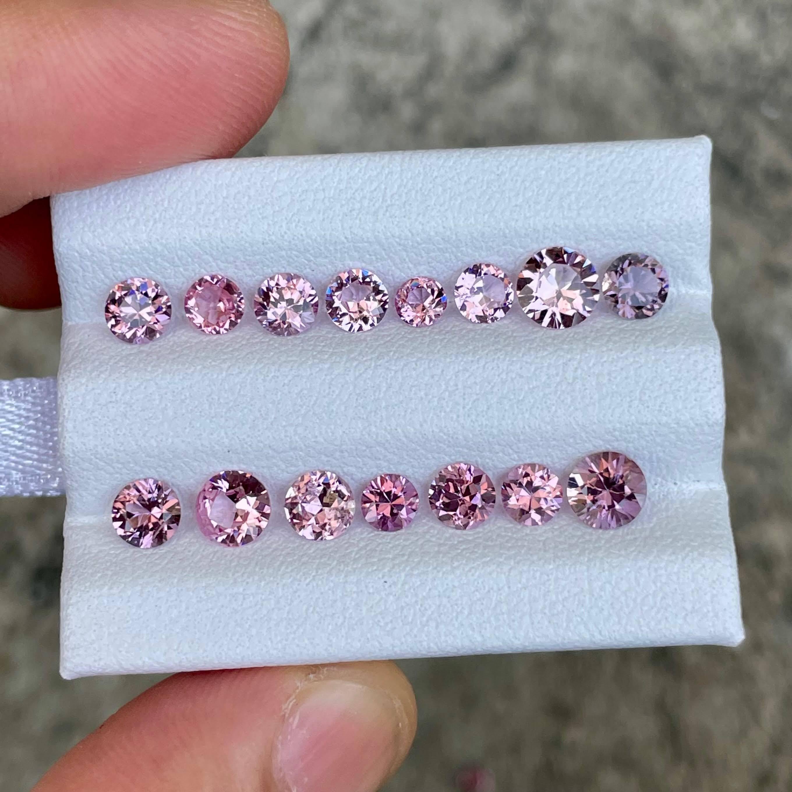 Lot de 15 pièces en spinelle rose taille ronde de Birmanie, 5,11 carats Neuf - En vente à Bangkok, TH